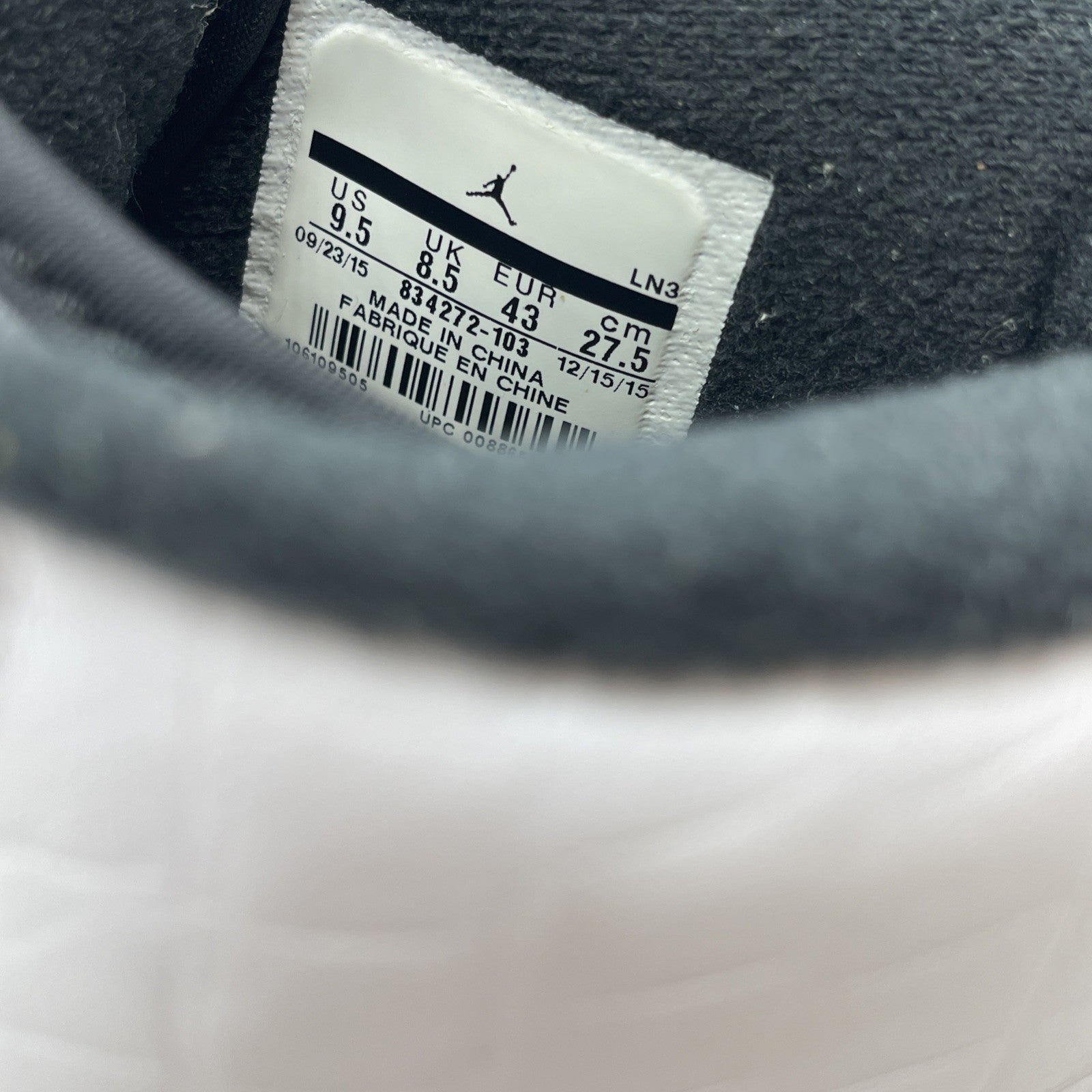 Size 9.5 - Air Jordan 2 Retro Wing It (834272-103)