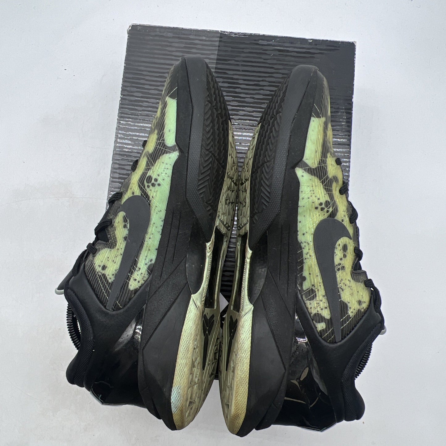 Size 9 - Nike Zoom Kobe 7 System Mint Poison Dart Frog (488371-300)