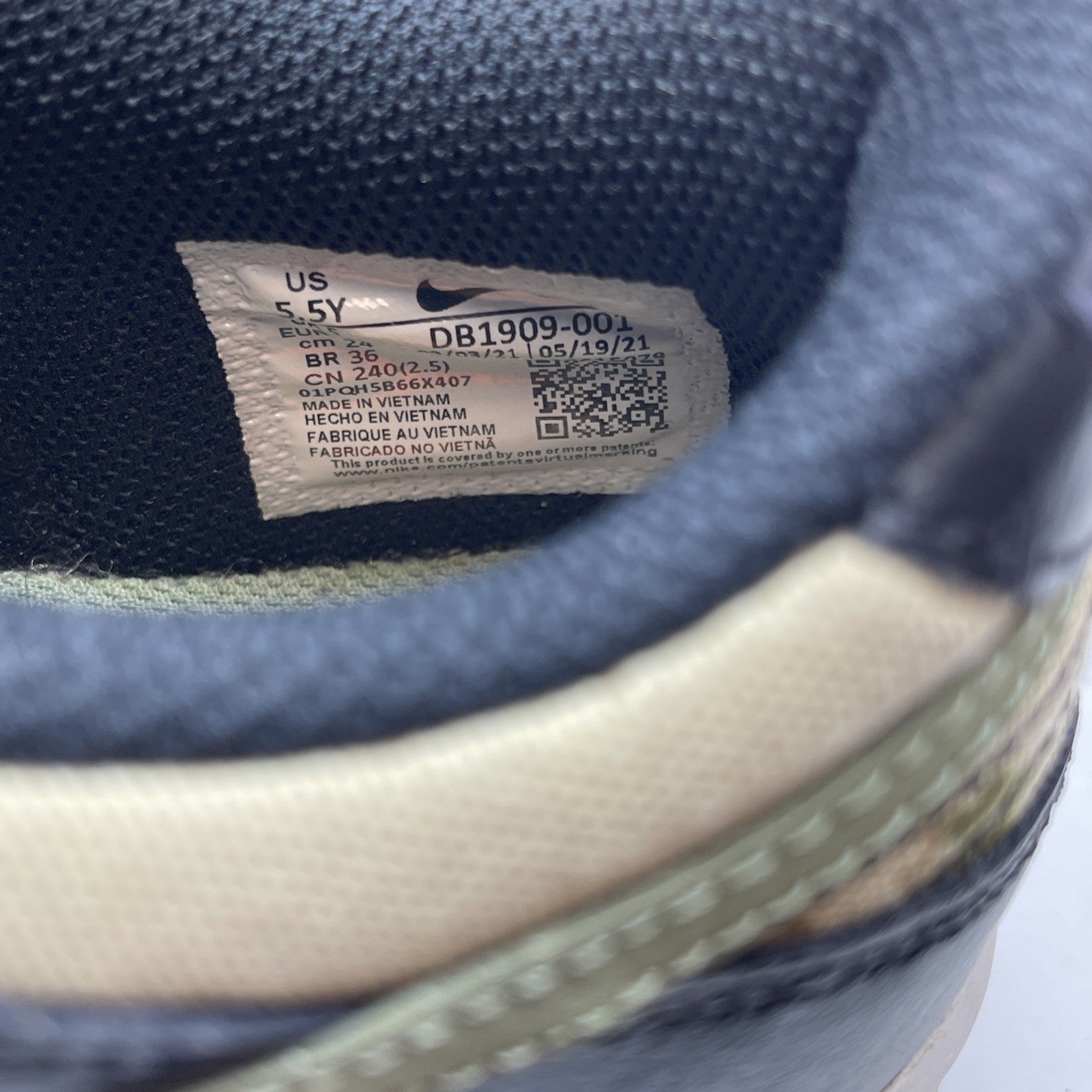 Size 5.5Y - Nike Dunk SE Low Black Multi-Camo Black Green Suede (DB1909-001)