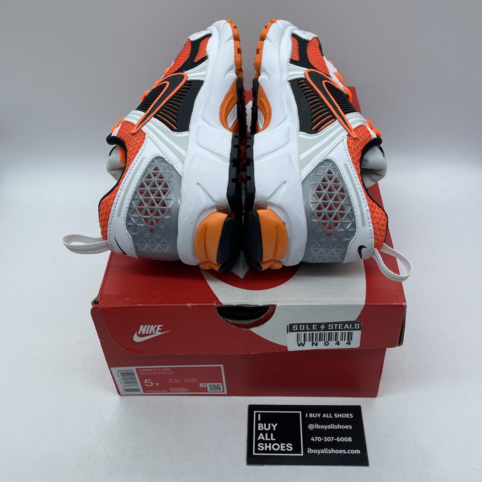 Size 5Y - Nike Air Zoom Vomero 5 GS Total Orange Black Suede (HF6998-800)