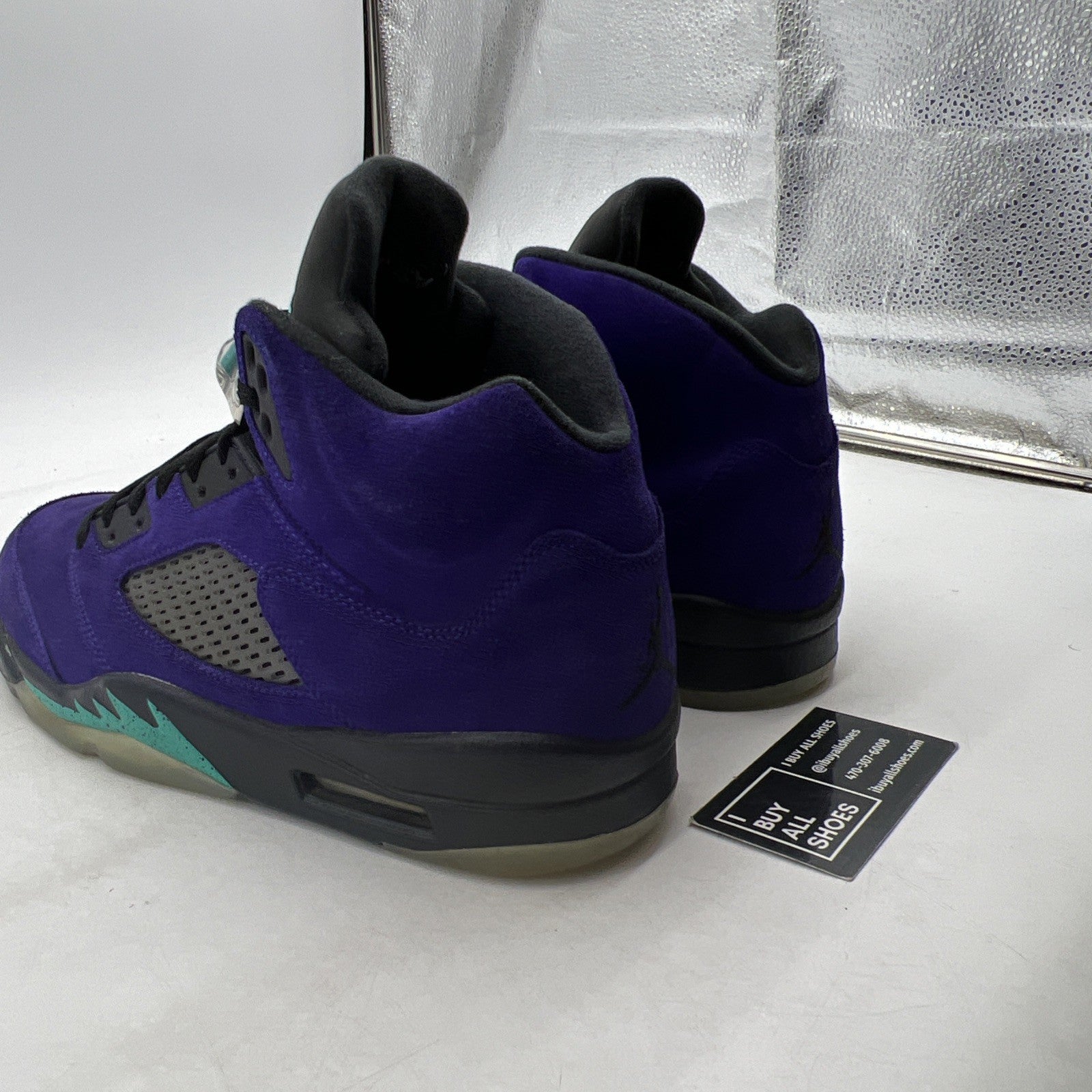 Size 10.5 - Air Jordan 5 Retro Alternate Grape 2020 (136027-500)
