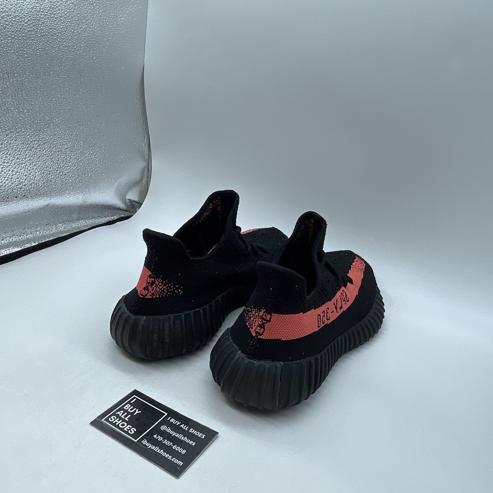 Size 9 - adidas Yeezy Boost 350 V2 Low Red Stripe (BY9612)