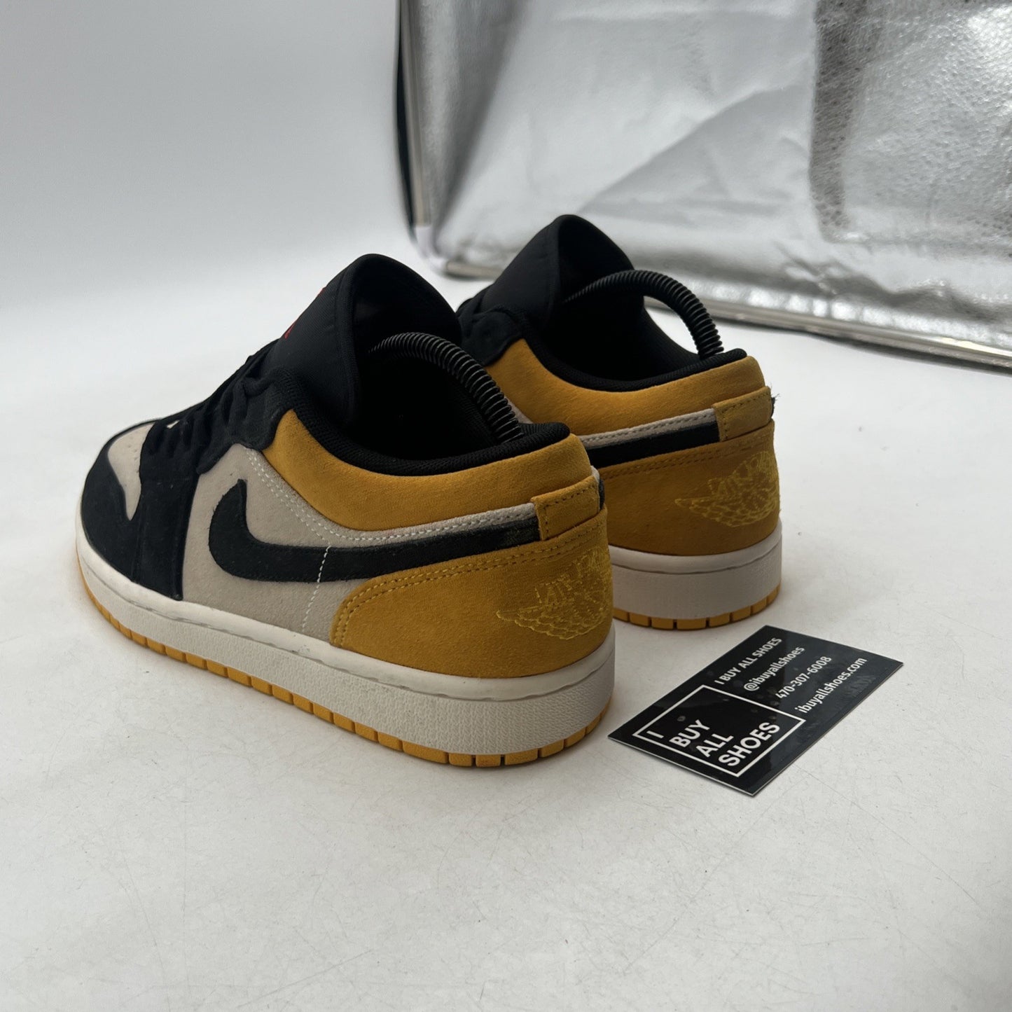Size 7.5 - Air Jordan 1 Low University Gold (553558-127)