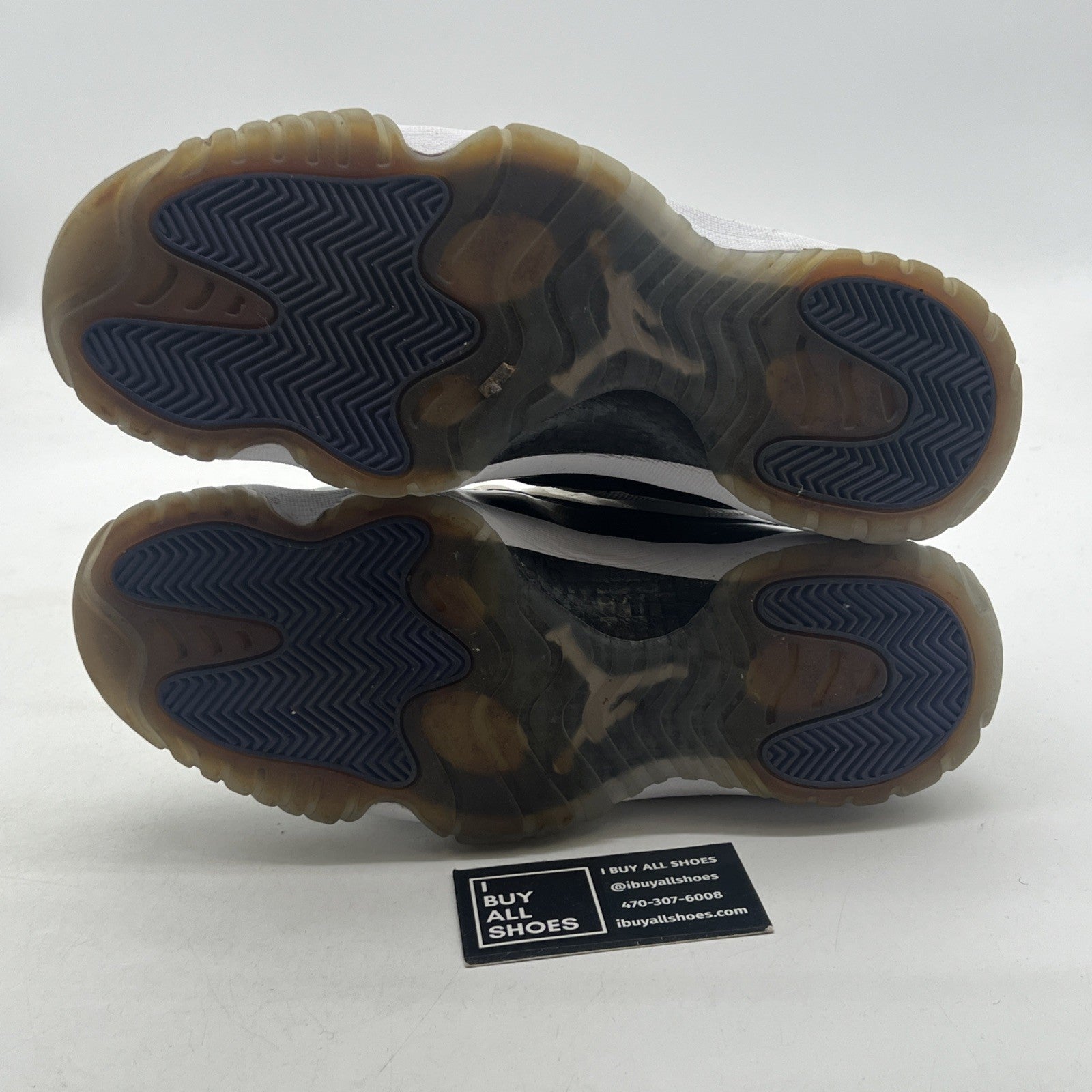 Size 9.5 - Air Jordan 11 Retro Concord 2011 (378037-107)