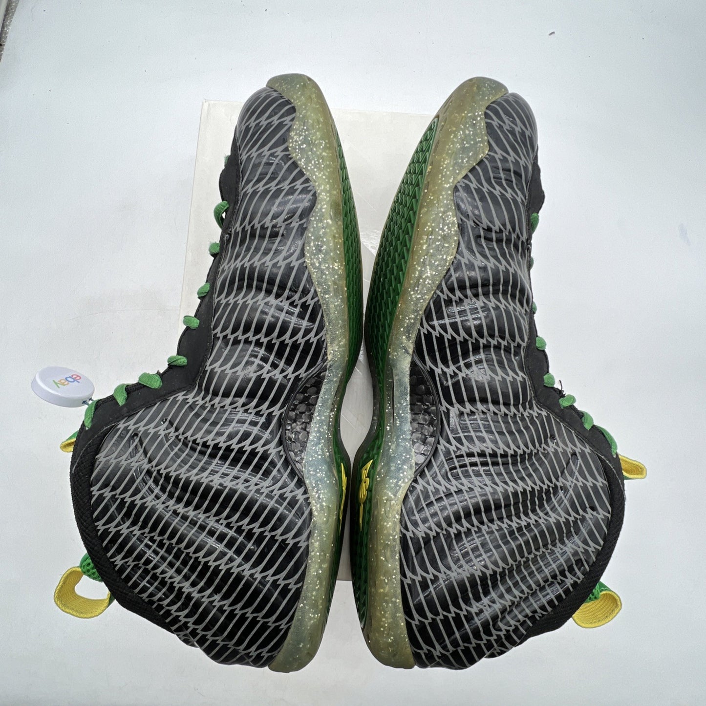 Size 12 - Nike Air Foamposite One Oregon Ducks (652110-001)