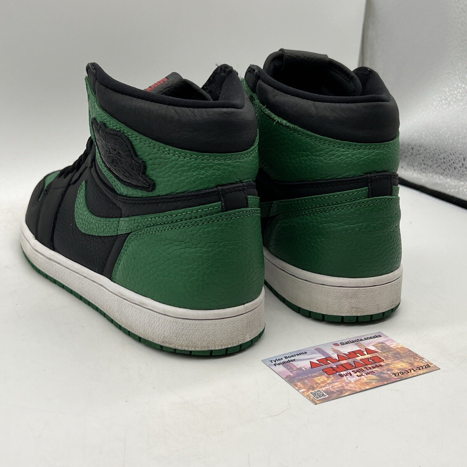 Size 9 - Jordan 1 Retro OG High Pine Green 2.0 Black Leather (555088-030)