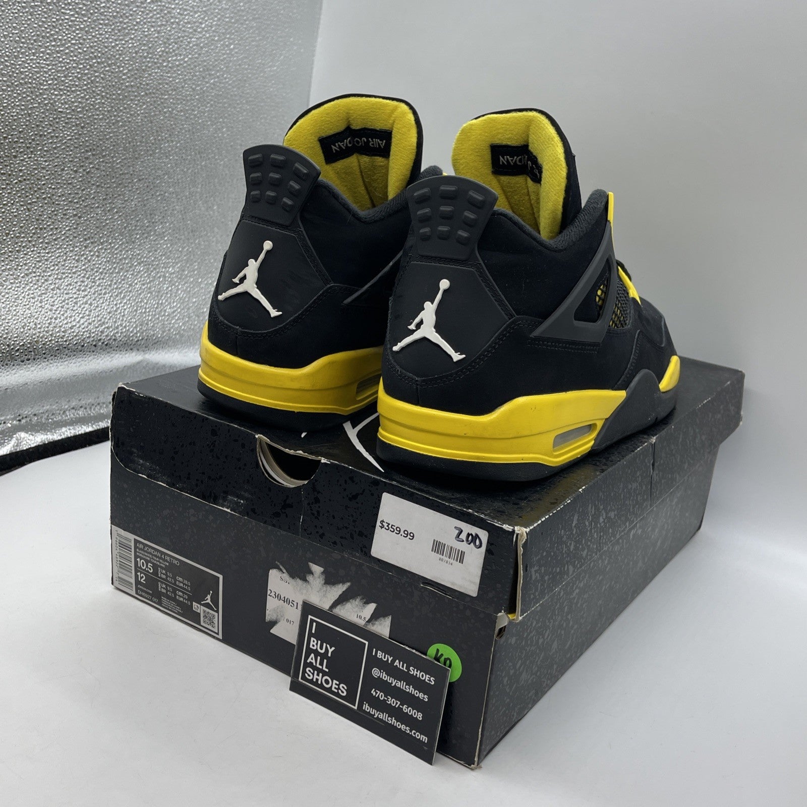 Size 10.5 - Air Jordan 4 Retro Mid Thunder (DH6927-017)