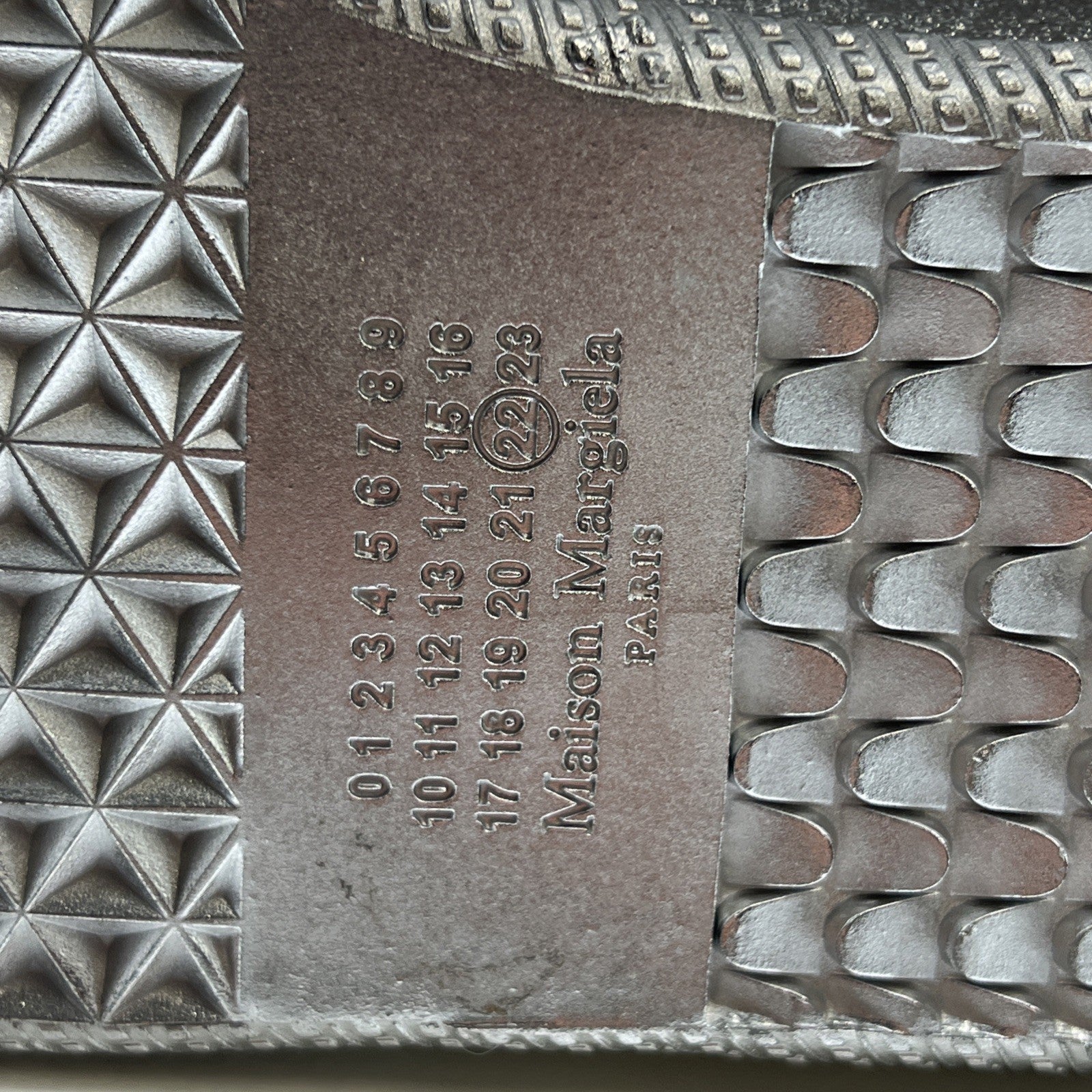 Size 45 - MAISON MARGIELA 22 low silver sole sneakers