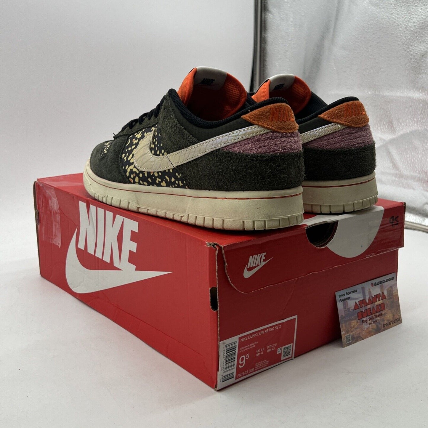 Size 9.5 - Nike Dunk SE Low Gone Fishing - Rainbow Trout (FN7523-400)