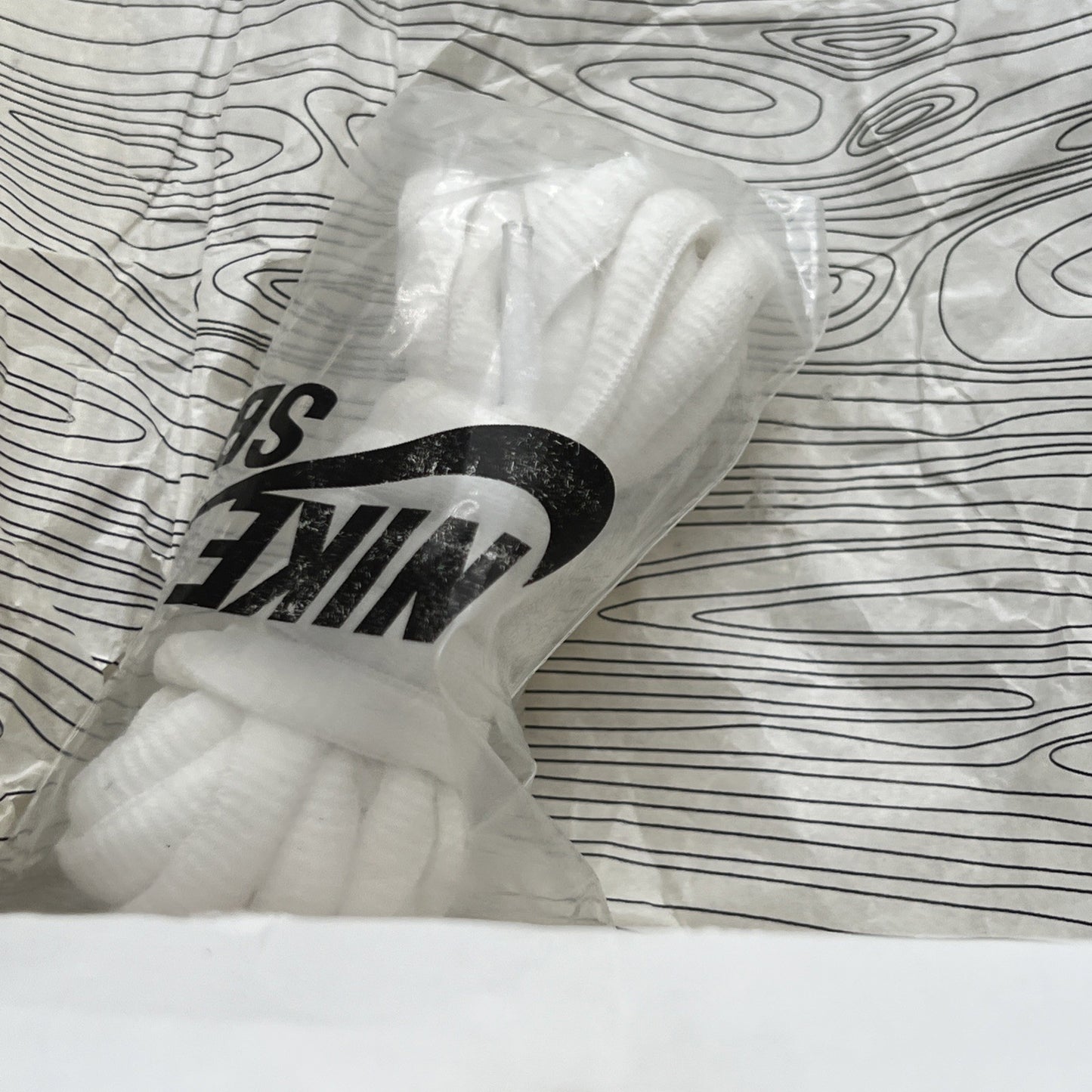 Size 9 - Nike Supreme x Dunk Premium SB Low Red Cement (313170-600)