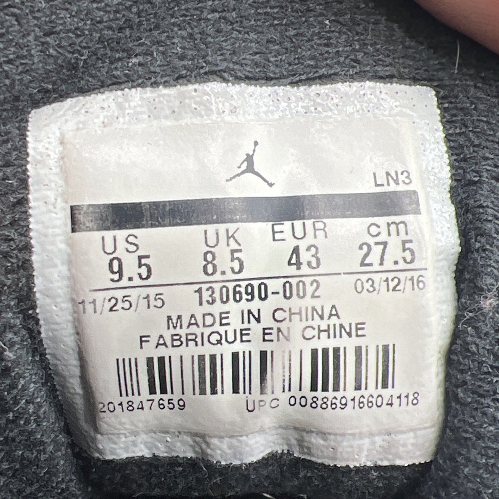 Size 9.5 - Air Jordan 12 Retro Mid Flu Games (136690-002)