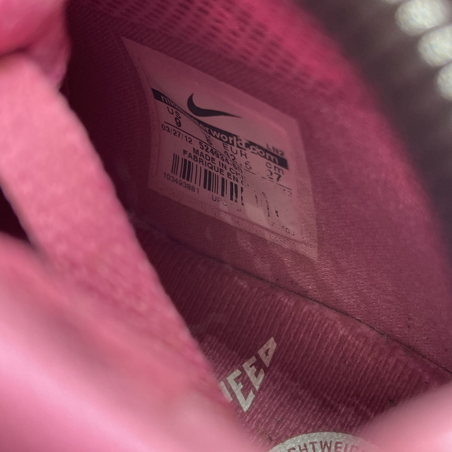 Size 9 - Nike Hyperdunk 2012 Think Pink (524934-601)