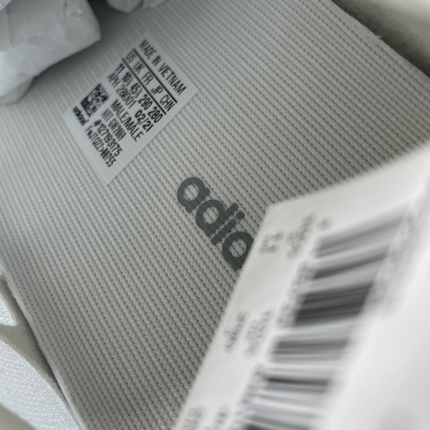 Size 11 - adidas Yeezy Boost 350 V2 Mono Ice (GW2869)