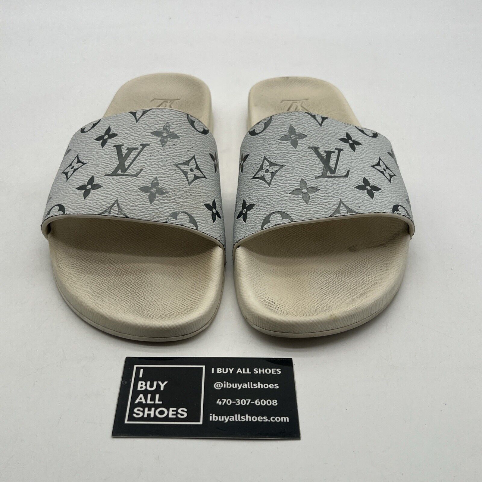 Size 10.5 - LOUIS VUITTON sandals white