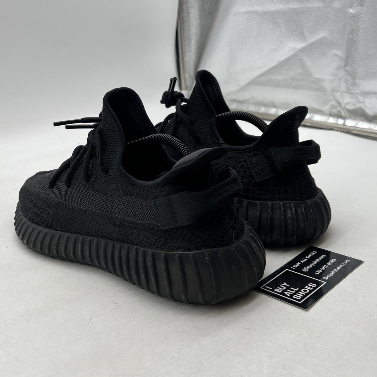 Size 11 - adidas Yeezy Boost 350 V2 Low Onyx (HQ4540)