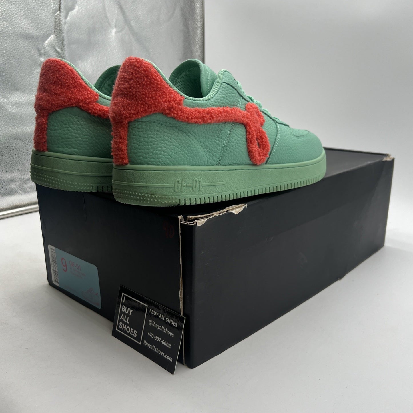 Size 9 - GF-01 By John Geiger 'Teal Pebbled Leather Peach Chenille'