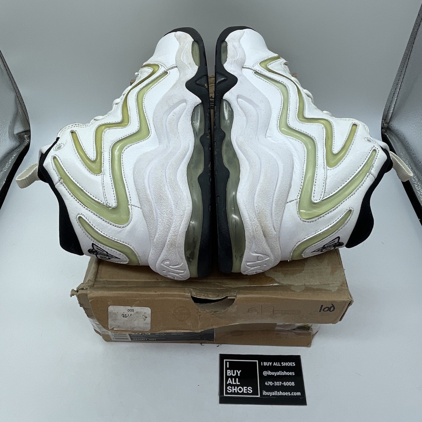 Size 10.5 - Nike Air Pippen White Black Leather (325001-101)