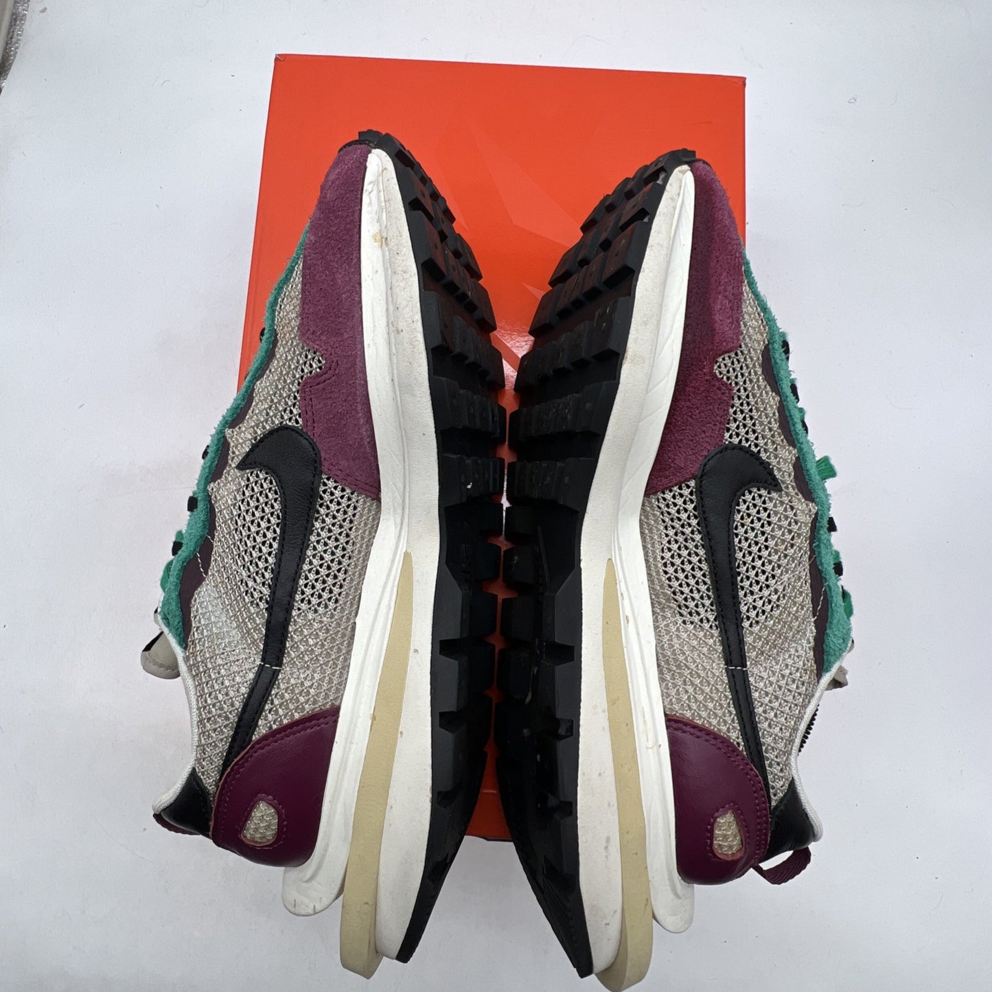 Size 8.5 - Nike sacai x VaporWaffle SP Villain Red (DD3035-200)