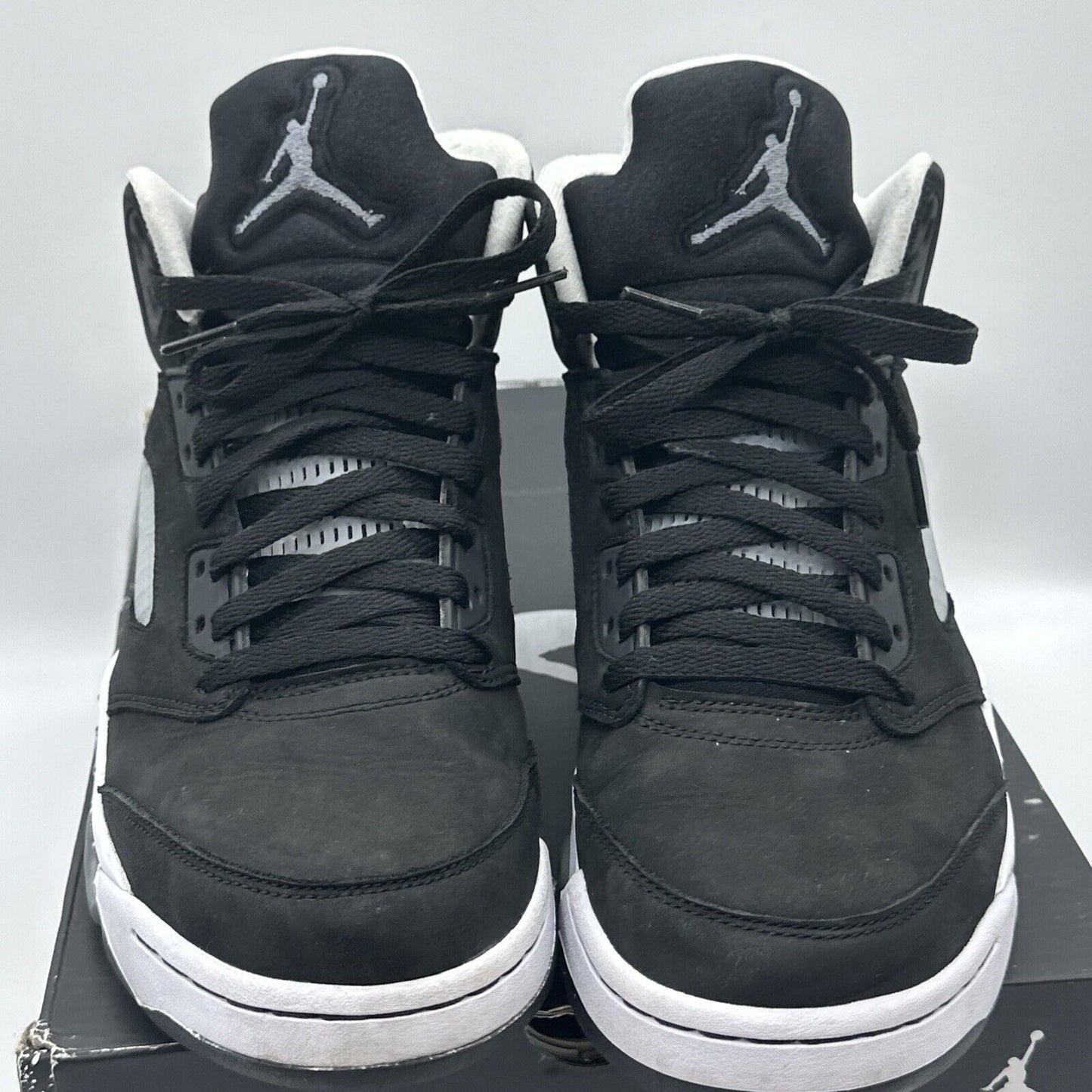 Size 10 - Jordan 5 Retro Mid Oreo