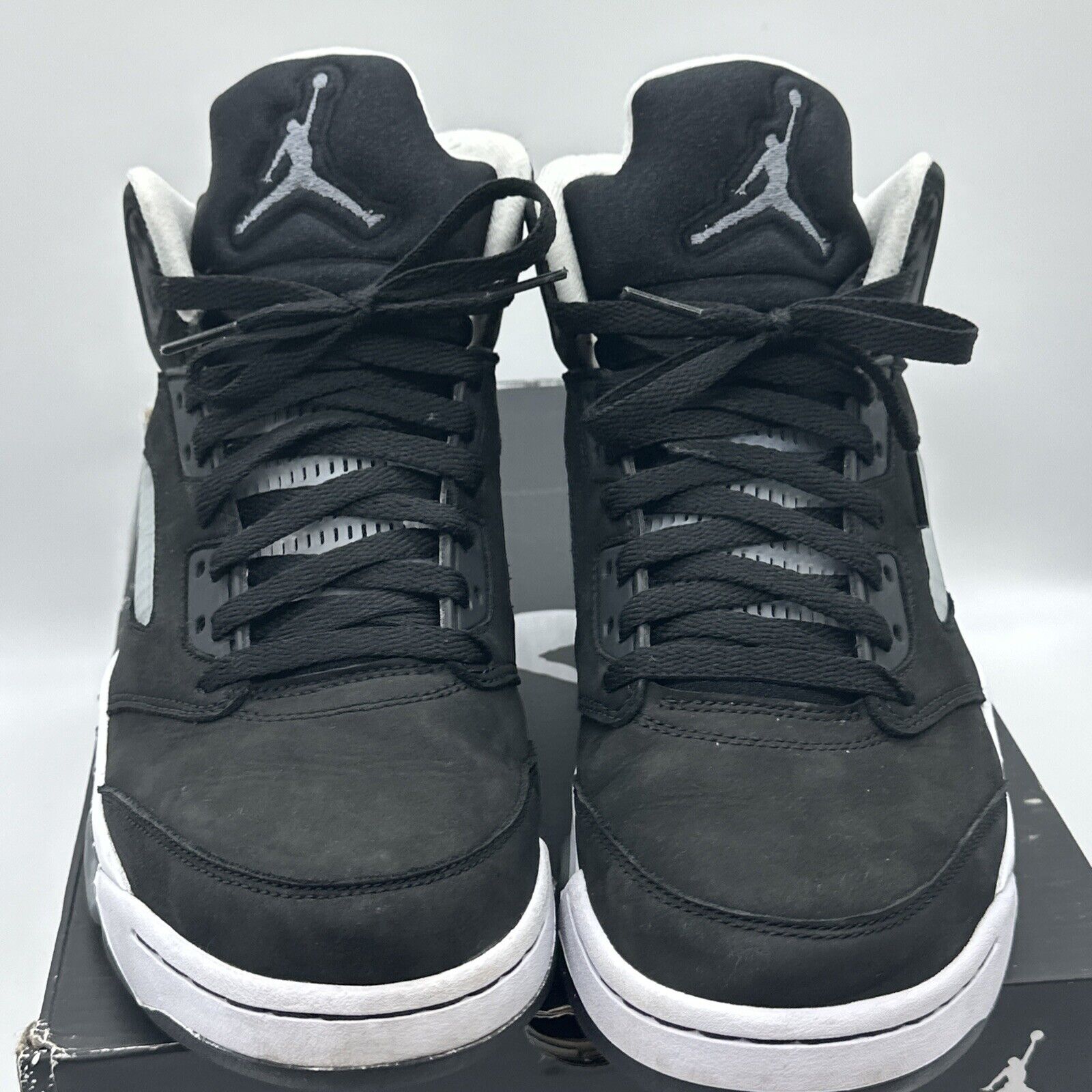 Size 10 - Jordan 5 Retro Mid Oreo
