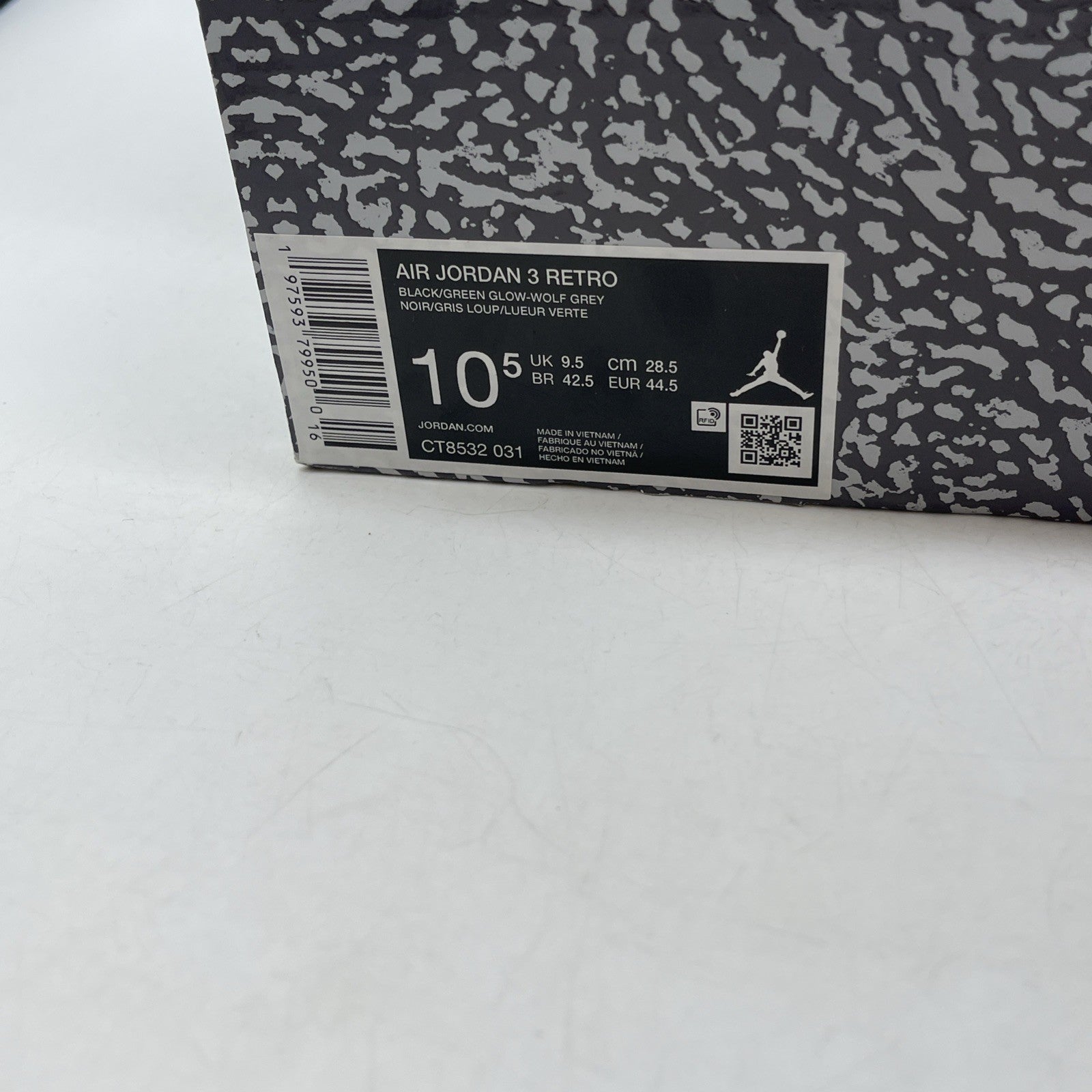 Size 10.5 - Air Jordan 3 Retro Green Glow (CT8532-031)