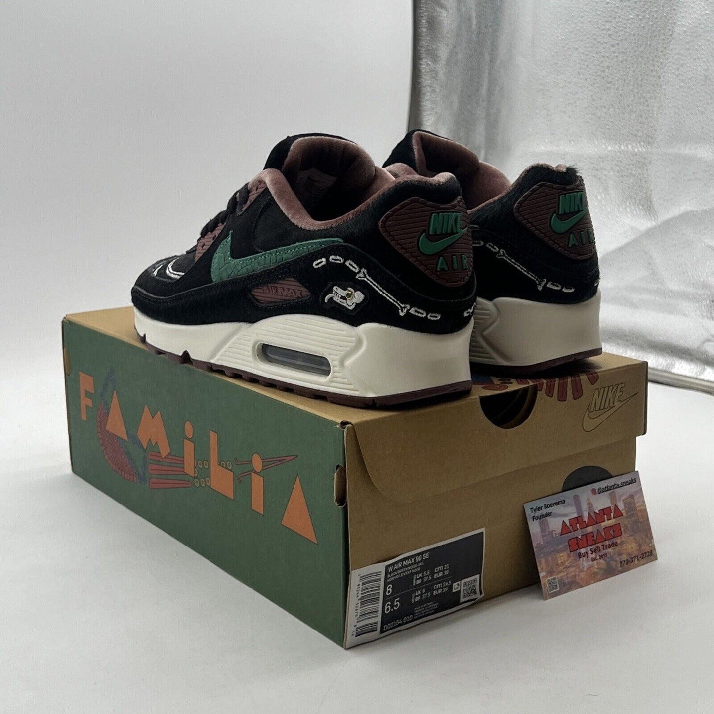 Size 8 - Nike Air Max 90 SE Siempre Familia 2021 (DO2154-010)