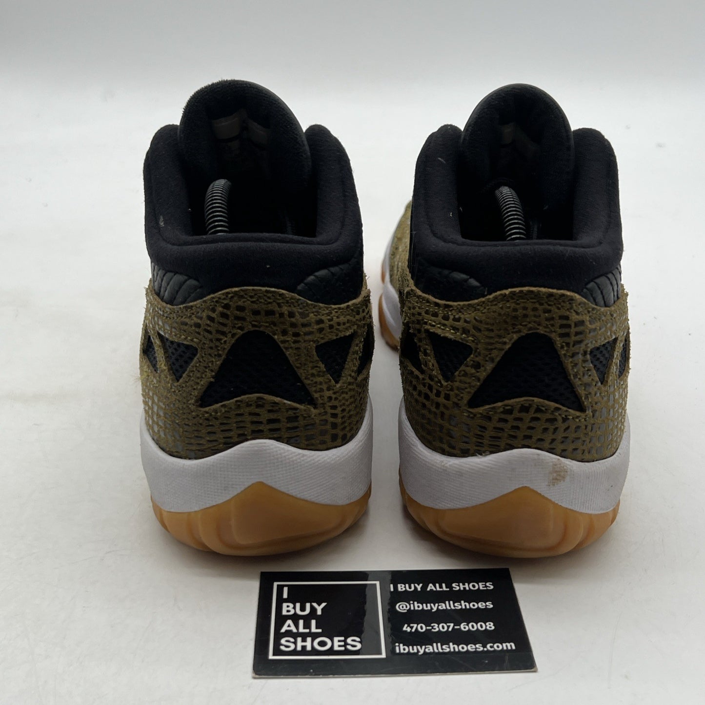 Size 9.5 - Air Jordan 11 IE Low Croc (306008-013)