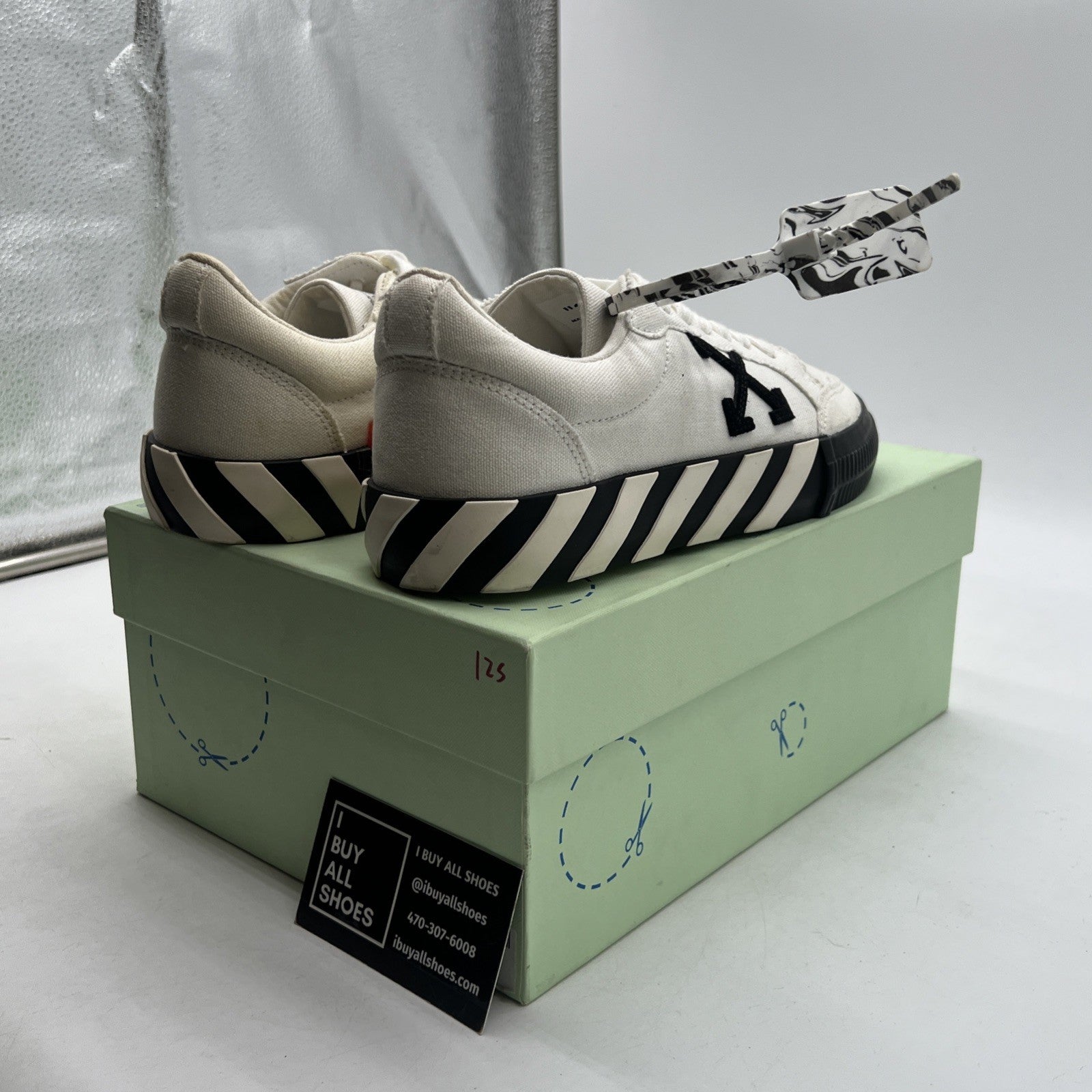 Size 39 - Off-White Vulc Sneaker Low White Black
