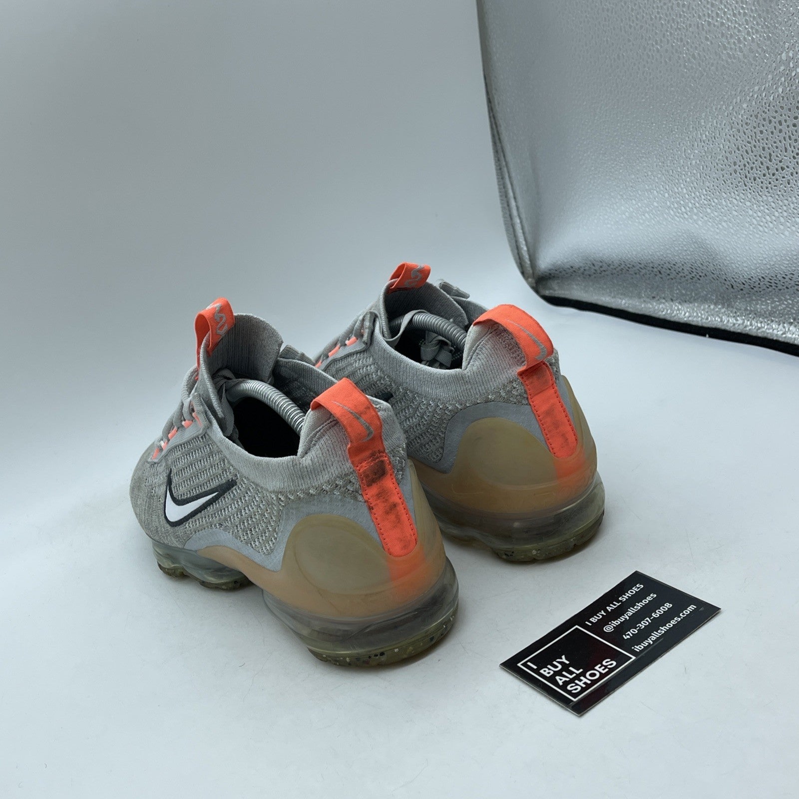 Size 9.5 - Nike Air VaporMax 2021 Flyknit Grey Fog Bright Mango