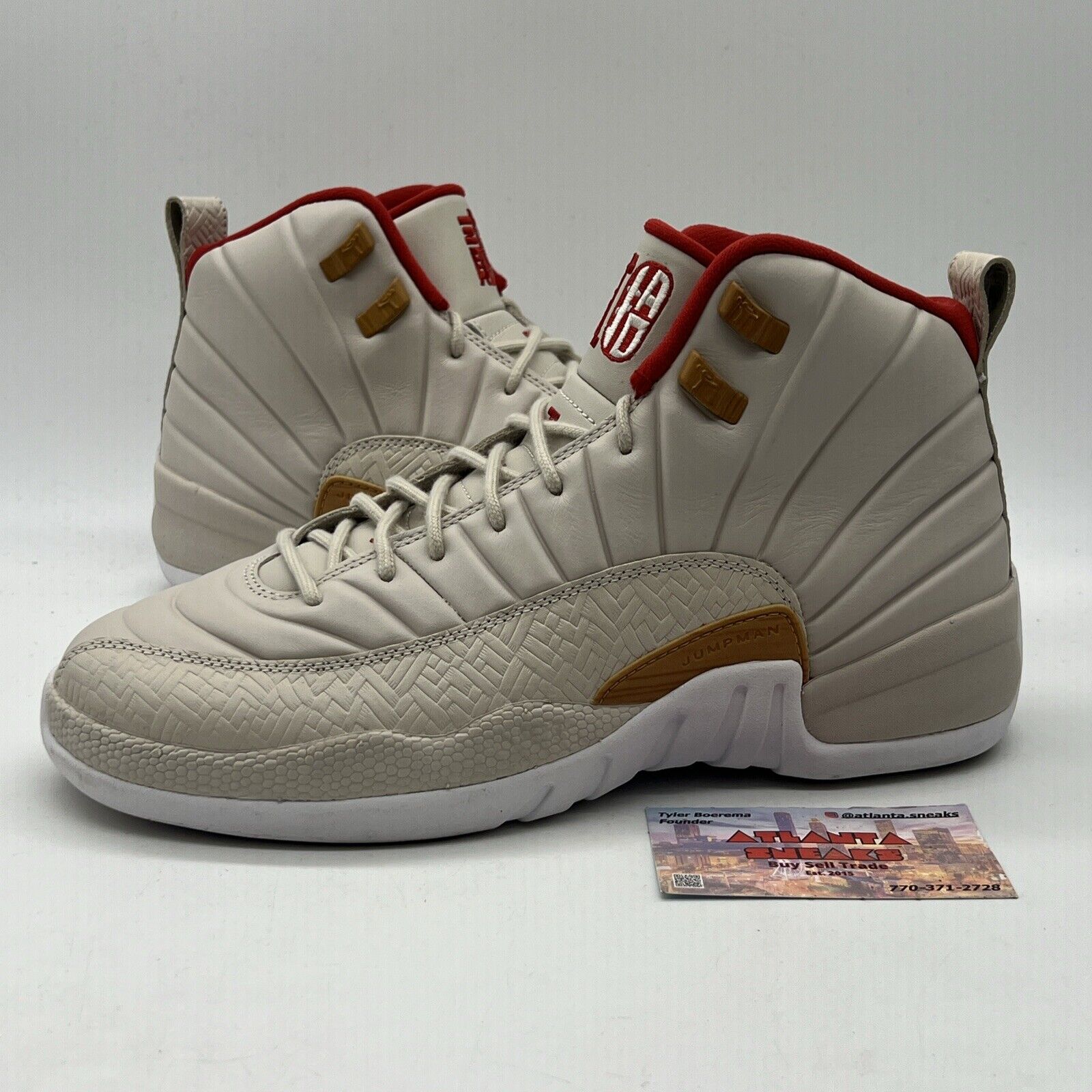 Air Jordan 12 Retro 'Chinese New Year' 881428-142 Size 8.5 Leather Used