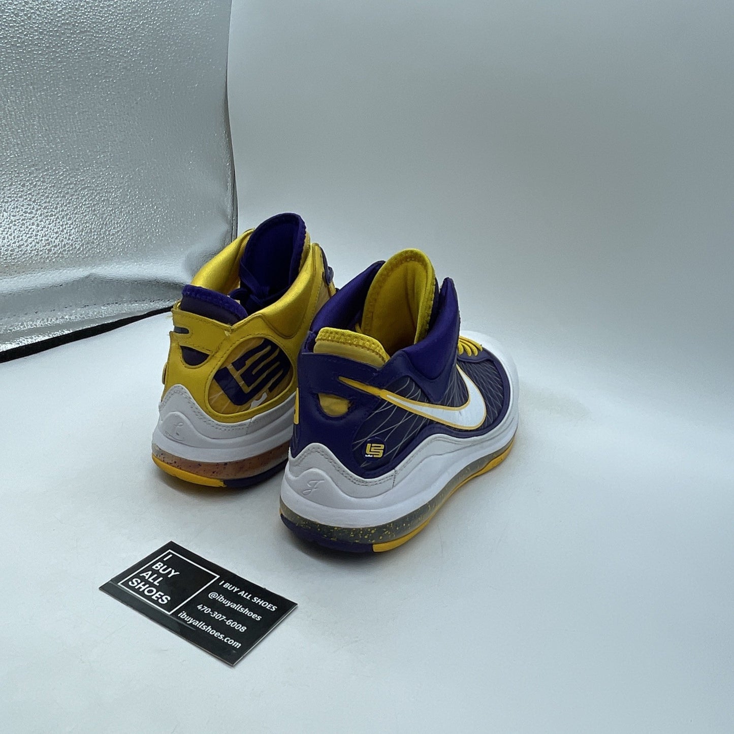 Size 9 - Nike LeBron 7 QS Media Day (CW2300-500)