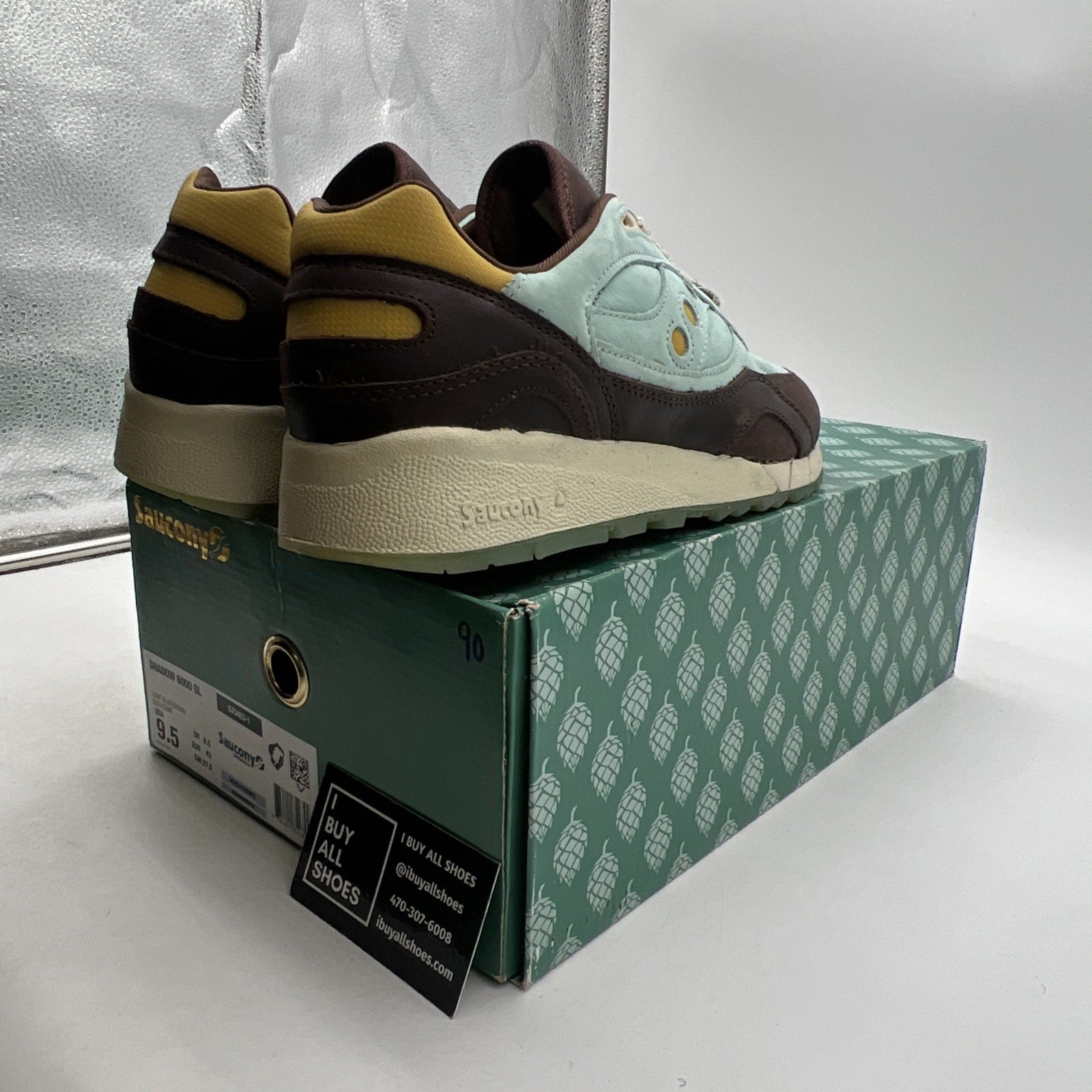 Size 9.5 - Saucony Shadow 6000 Oktoberfest (S70403-1)