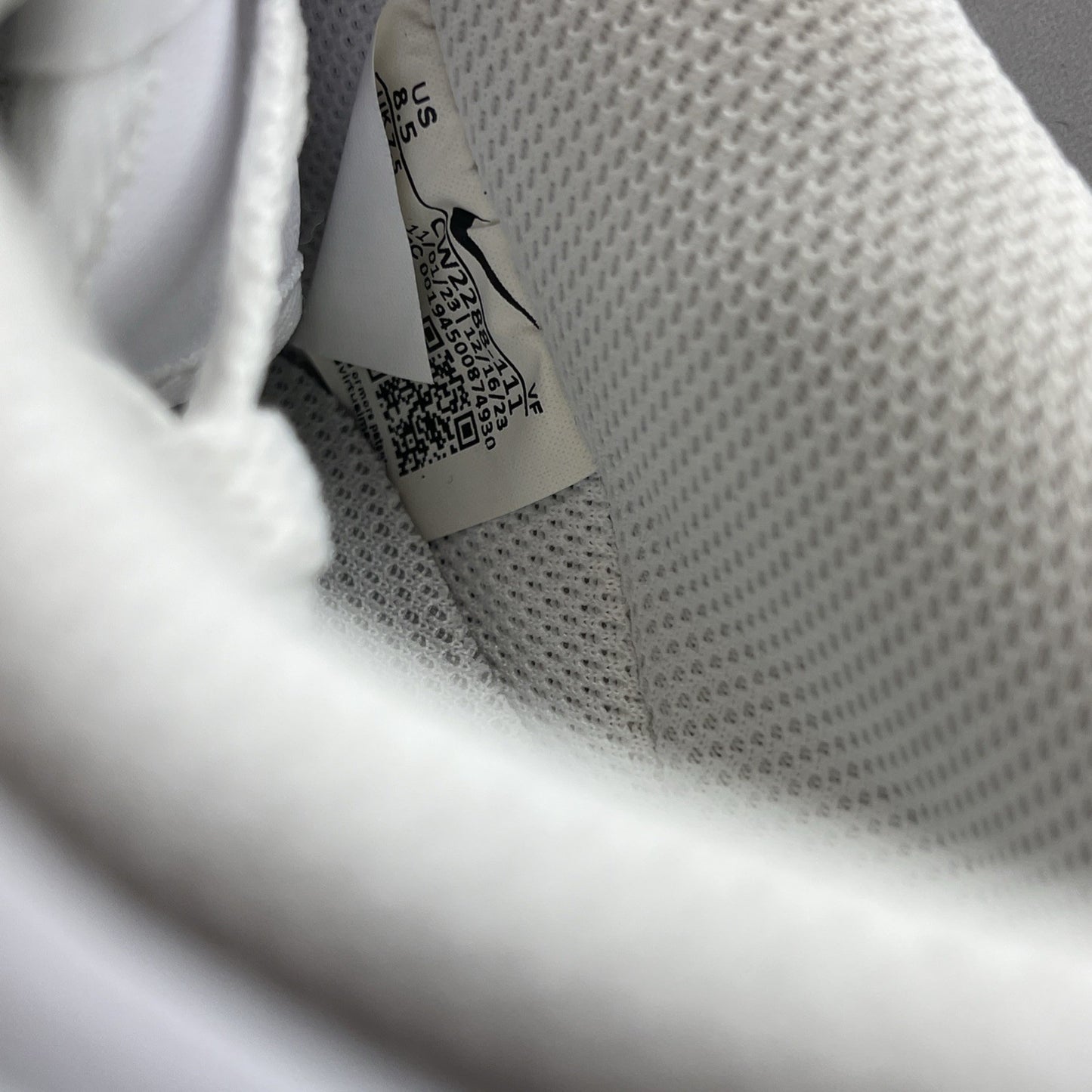 Size 8.5 - Nike Air Force 1 '07 Low Triple White Leather (CW2288-111)