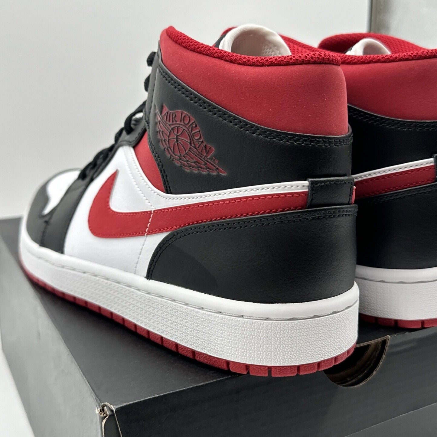Size 10.5 - Jordan 1 Mid Metallic Red Gym Red Black Suede Leather Mid Blanc OG