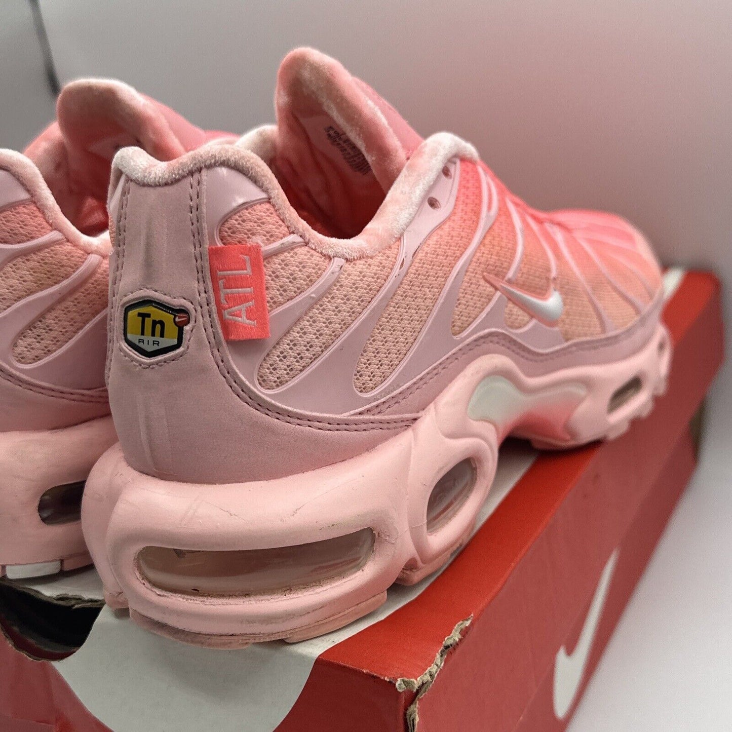 Size 8.5 - Nike Air Max Plus City Special - Atlanta 2021 Pink Suede RARE gold Og