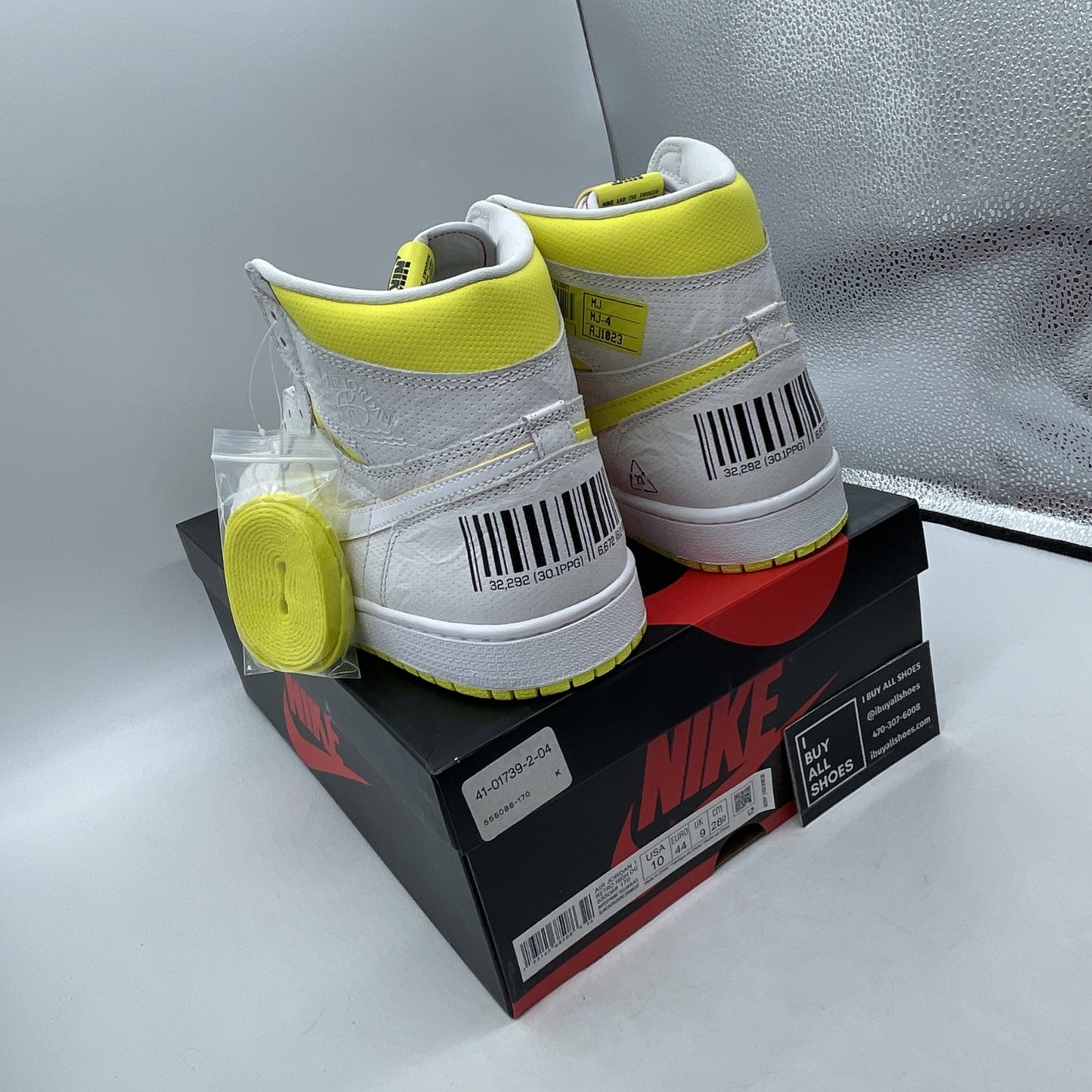 Size 10 - Air Jordan 1 Retro OG High First Class Flight (555088-170)