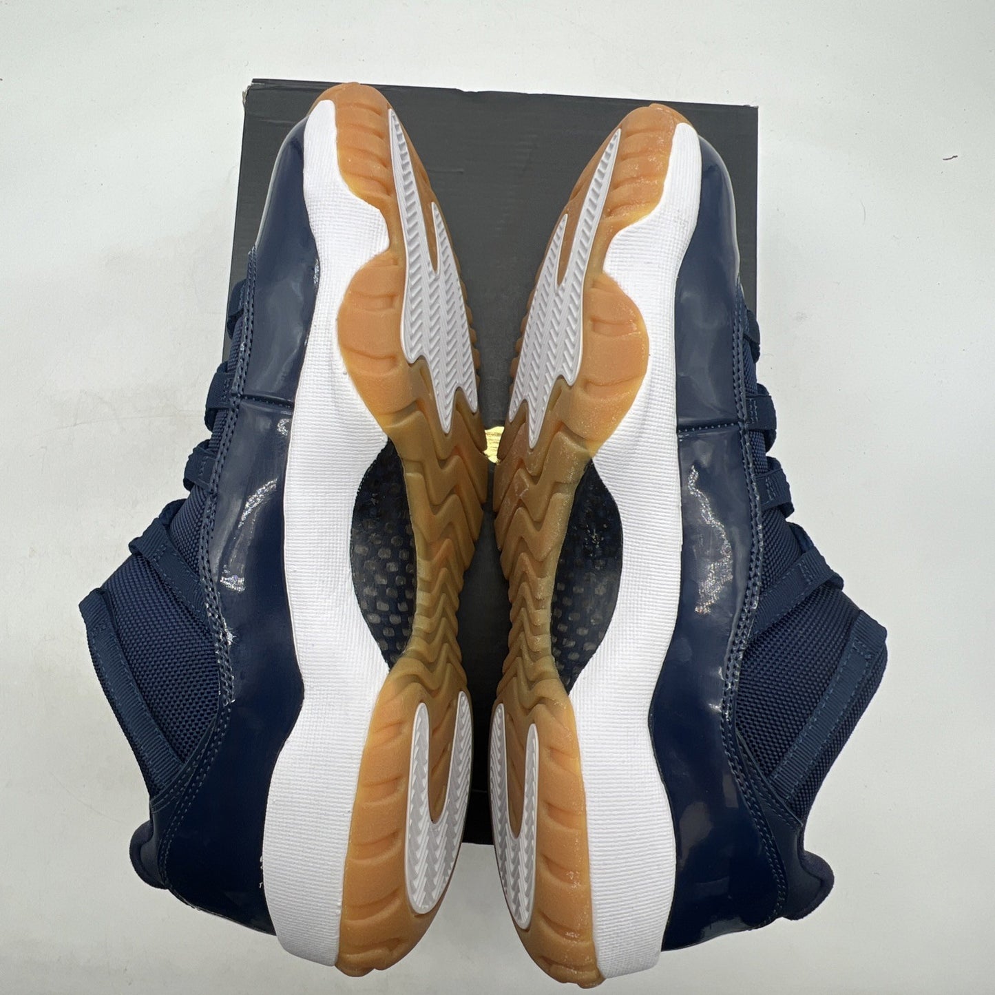 Size 10.5 - Air Jordan 11 Retro Low Navy Gum (528895-405)