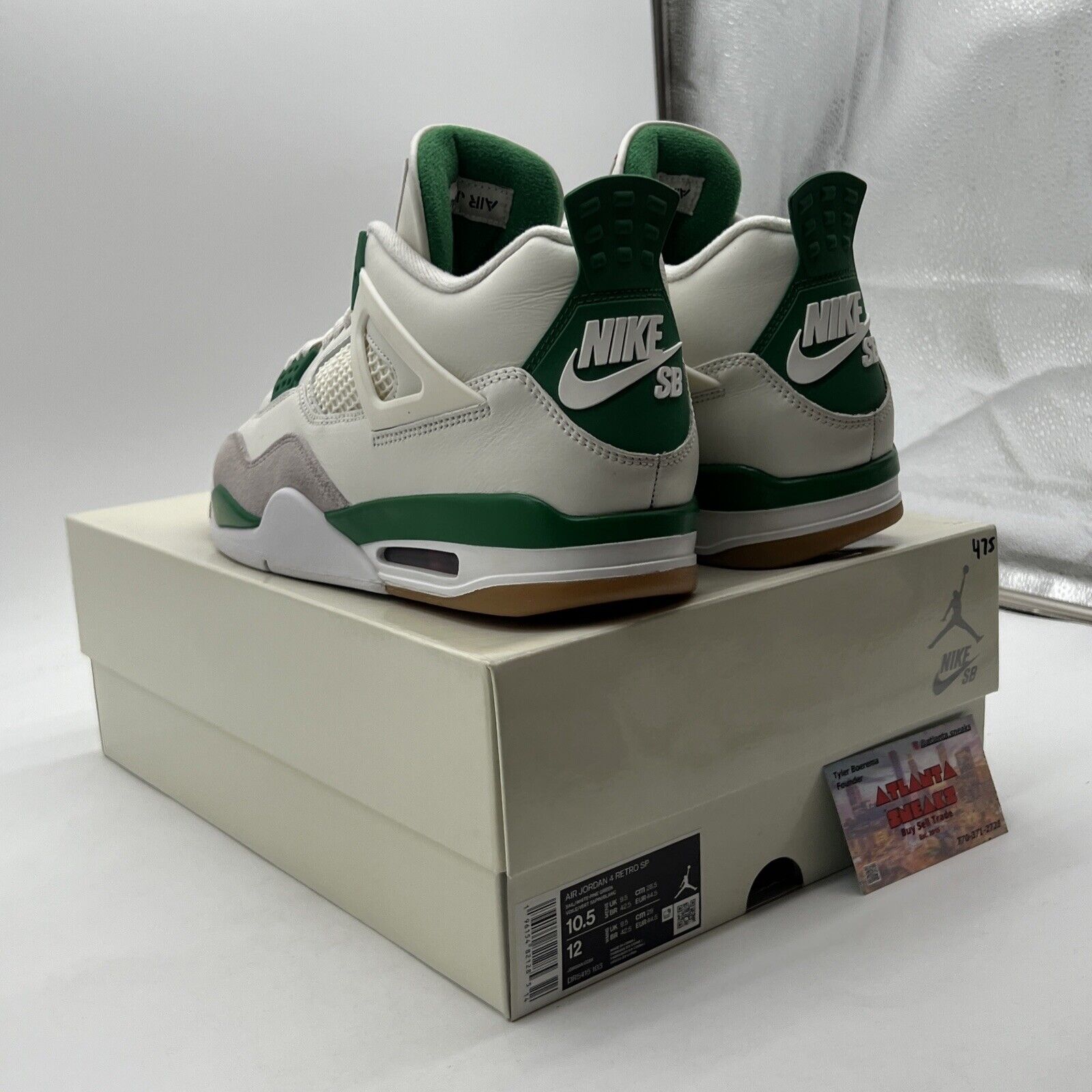 Size 10.5 - Air Jordan 4 Retro SP x Nike SB Mid Pine Green (DR5415-103)