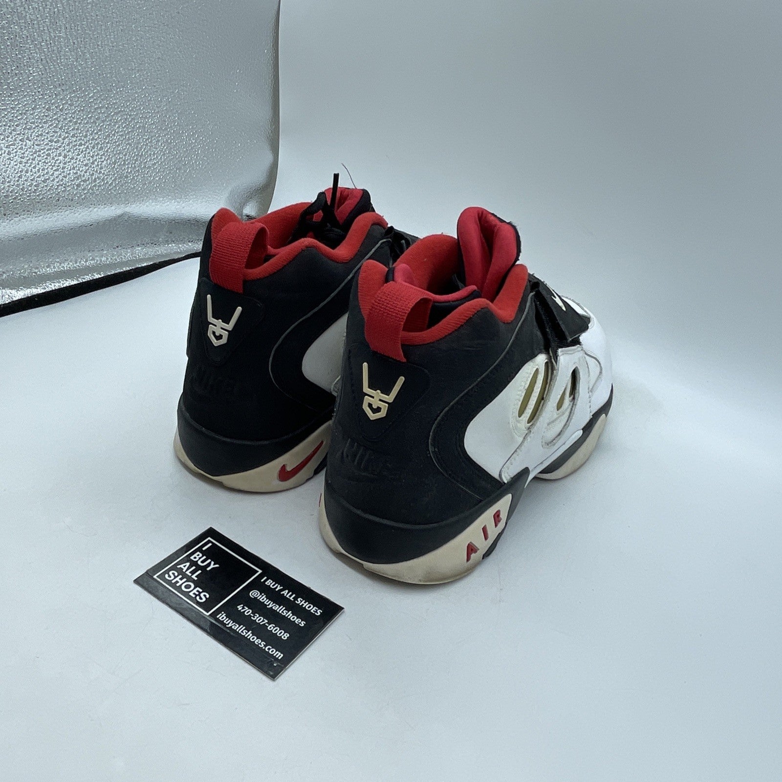 Size 13 - Nike Air Diamond Turf 2 Black White Gold (487658-070)