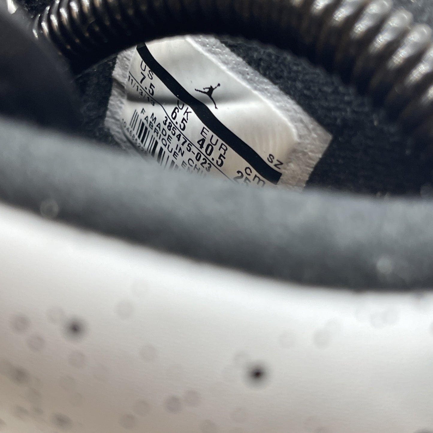 Size 7.5 - Air Jordan 2 Retro Infrared 23 (385475-023)