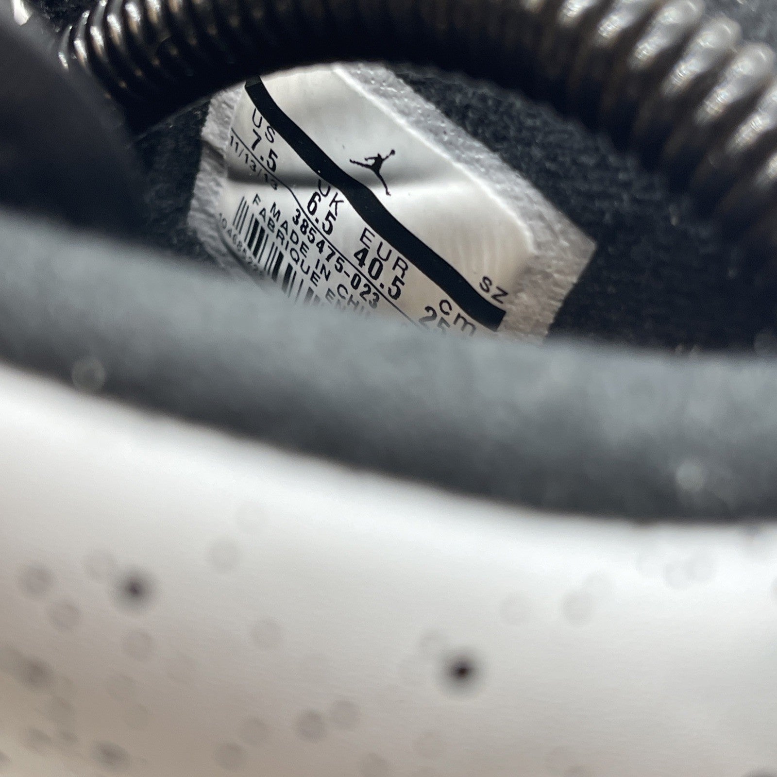 Size 7.5 - Air Jordan 2 Retro Infrared 23 (385475-023)