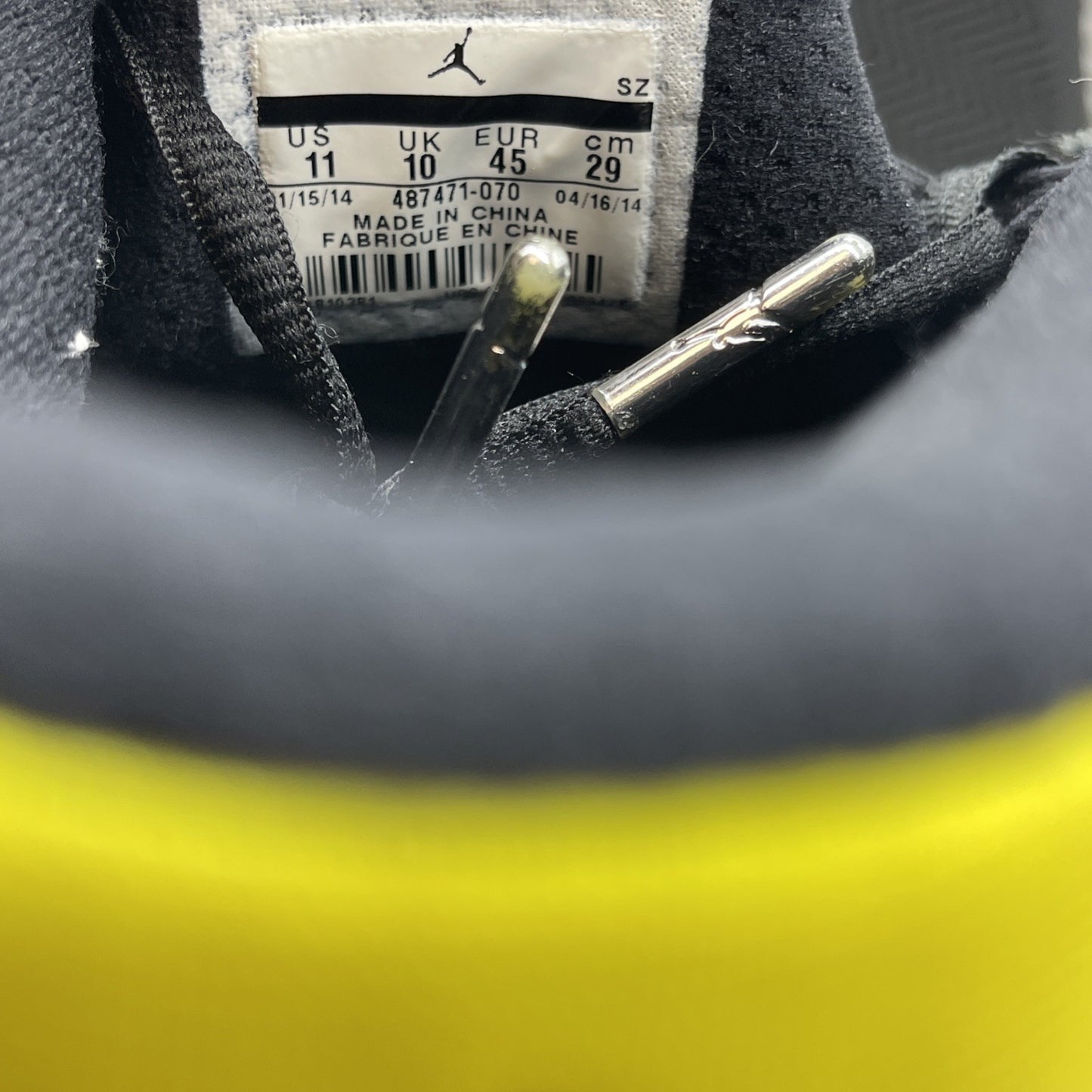 Size 11 - Air Jordan 14 Retro Thunder (487471-070)