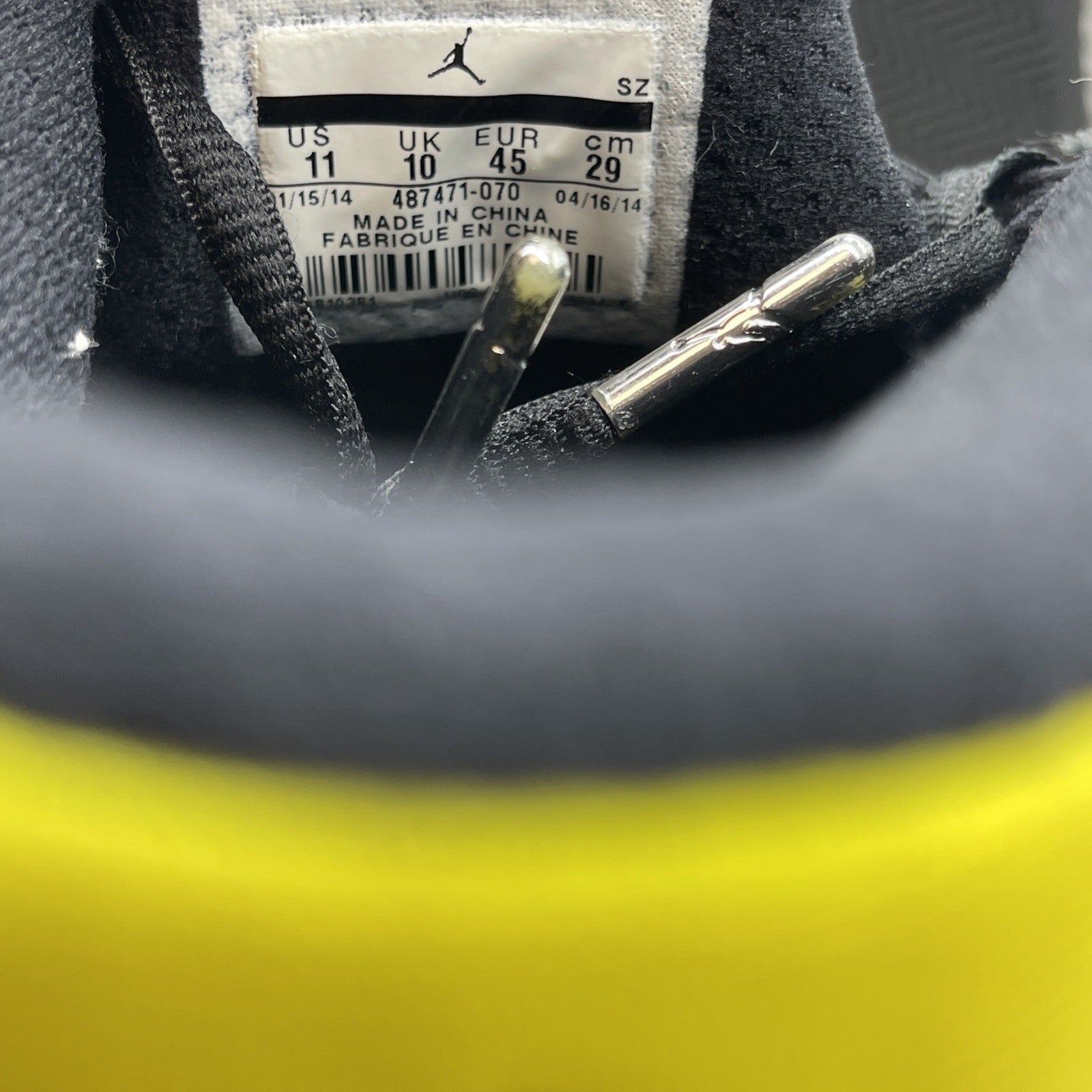 Size 11 - Air Jordan 14 Retro Thunder (487471-070)