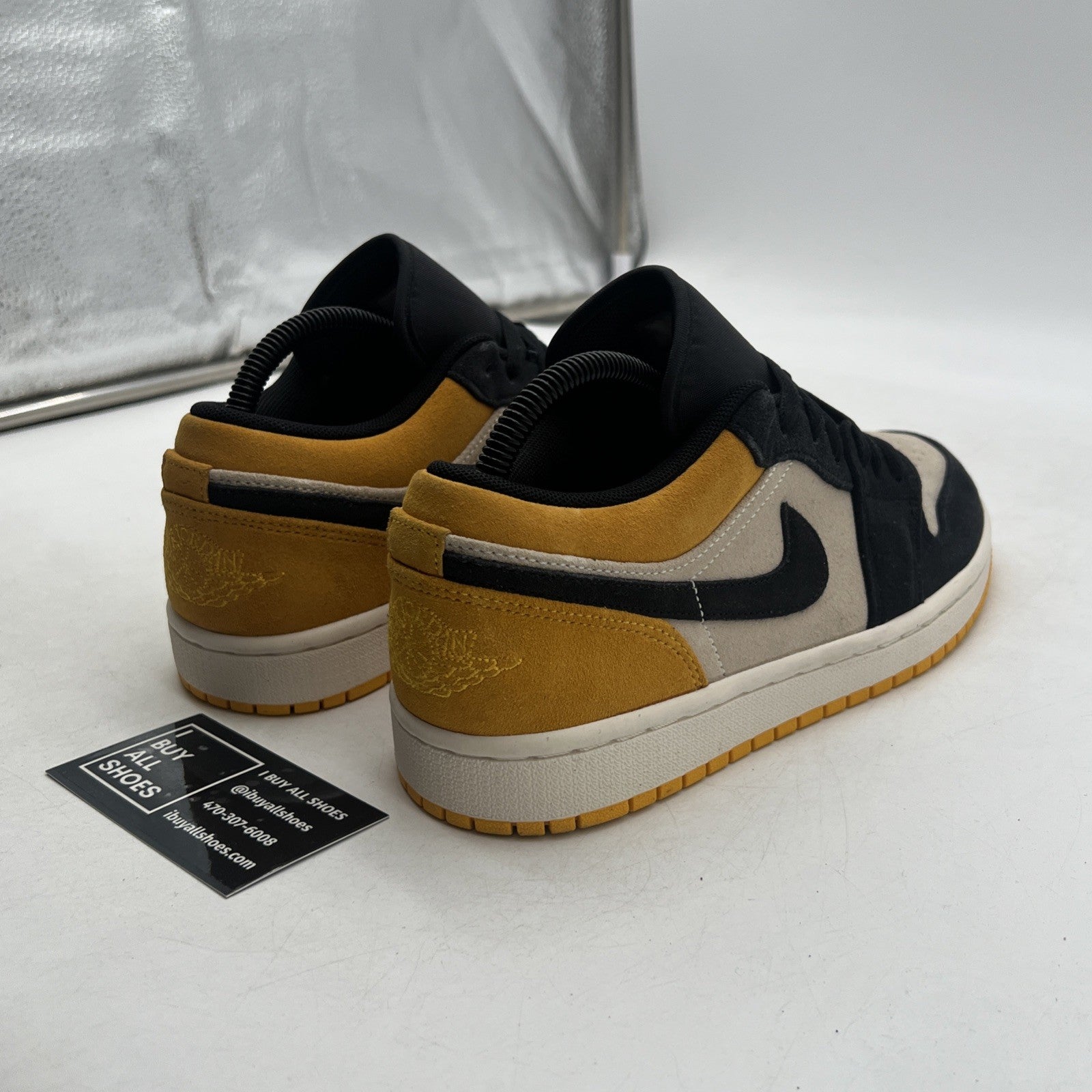 Size 7.5 - Air Jordan 1 Low University Gold (553558-127)