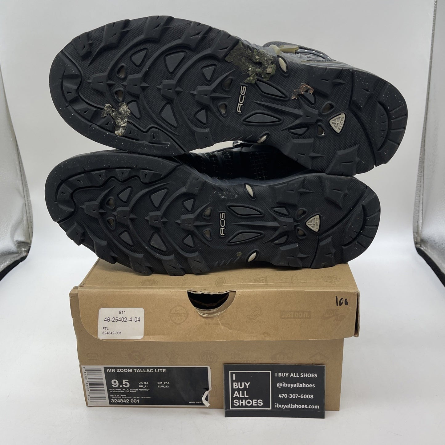 Size 9.5 - Nike Air Zoom Tallac Lite Black Metallic Silver Black (324842-001)