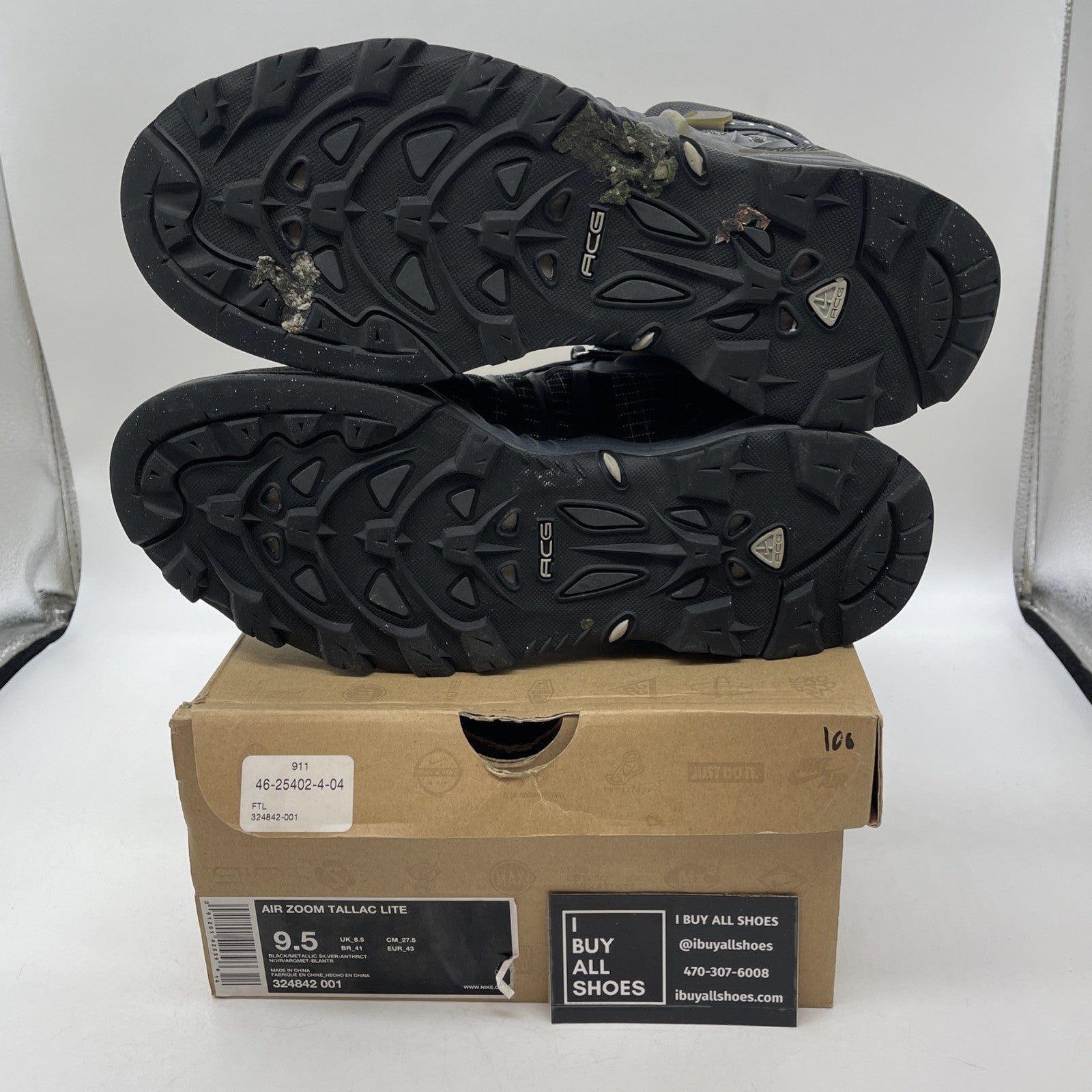 Size 9.5 - Nike Air Zoom Tallac Lite Black Metallic Silver Black (324842-001)