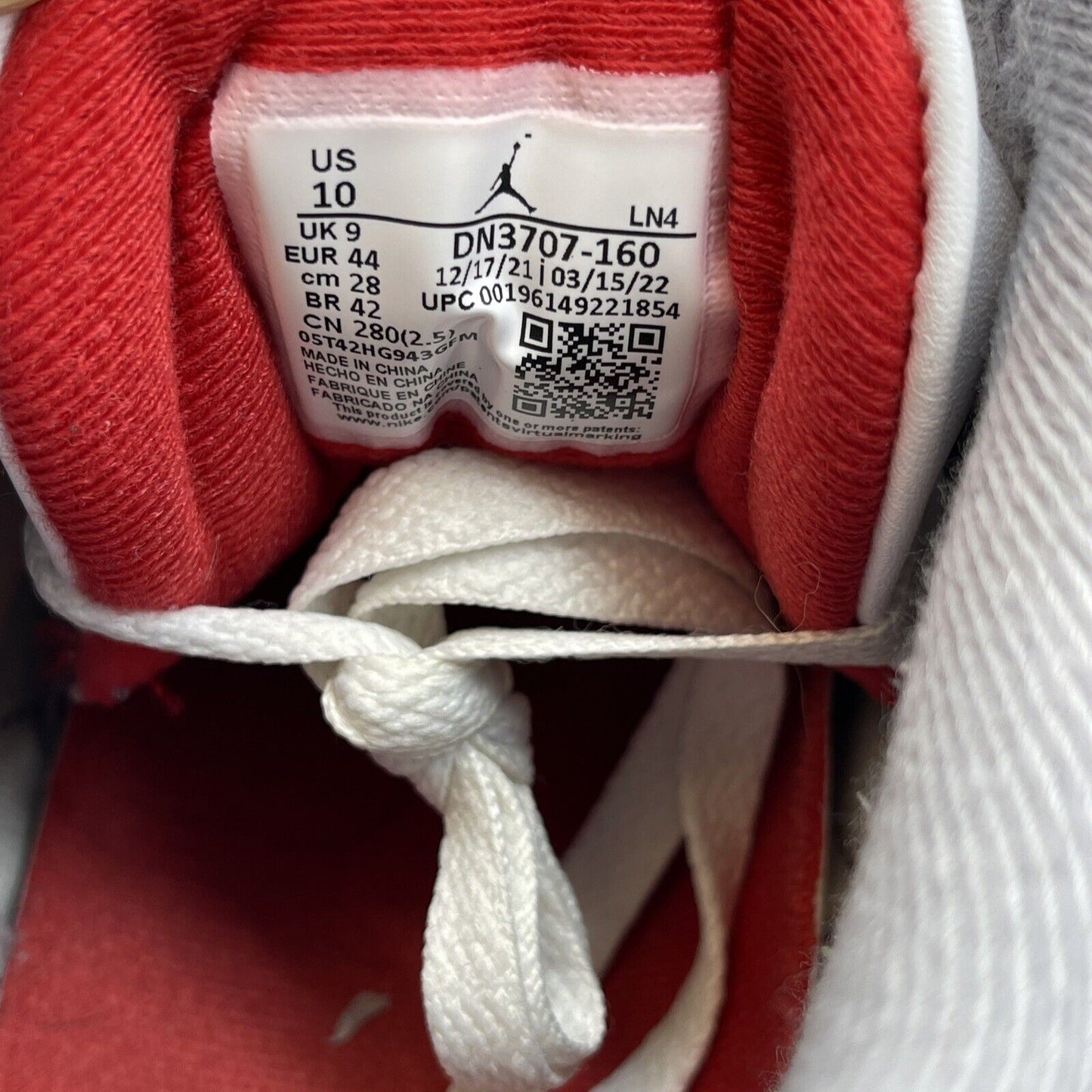 Size 10 - Jordan 3 Retro Mid Fire Red White Grey Black (DN3707-160)