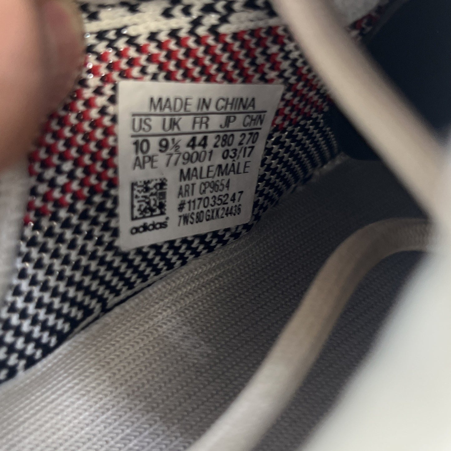 Size 10 - adidas Yeezy Boost 350 V2 Low Zebra (CP9654)