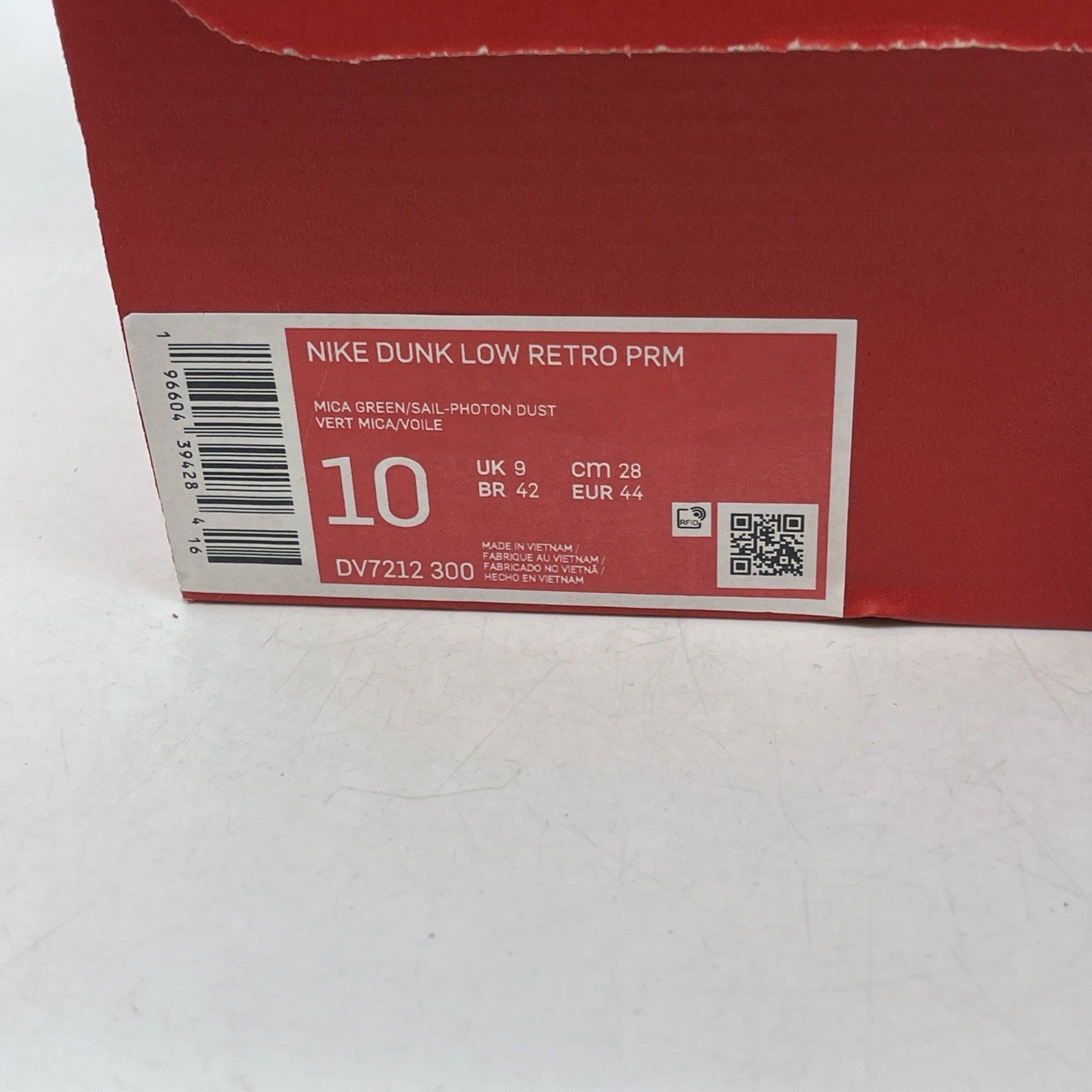 Size 10 - Nike Dunk Low Mica Green (DV7212-300)