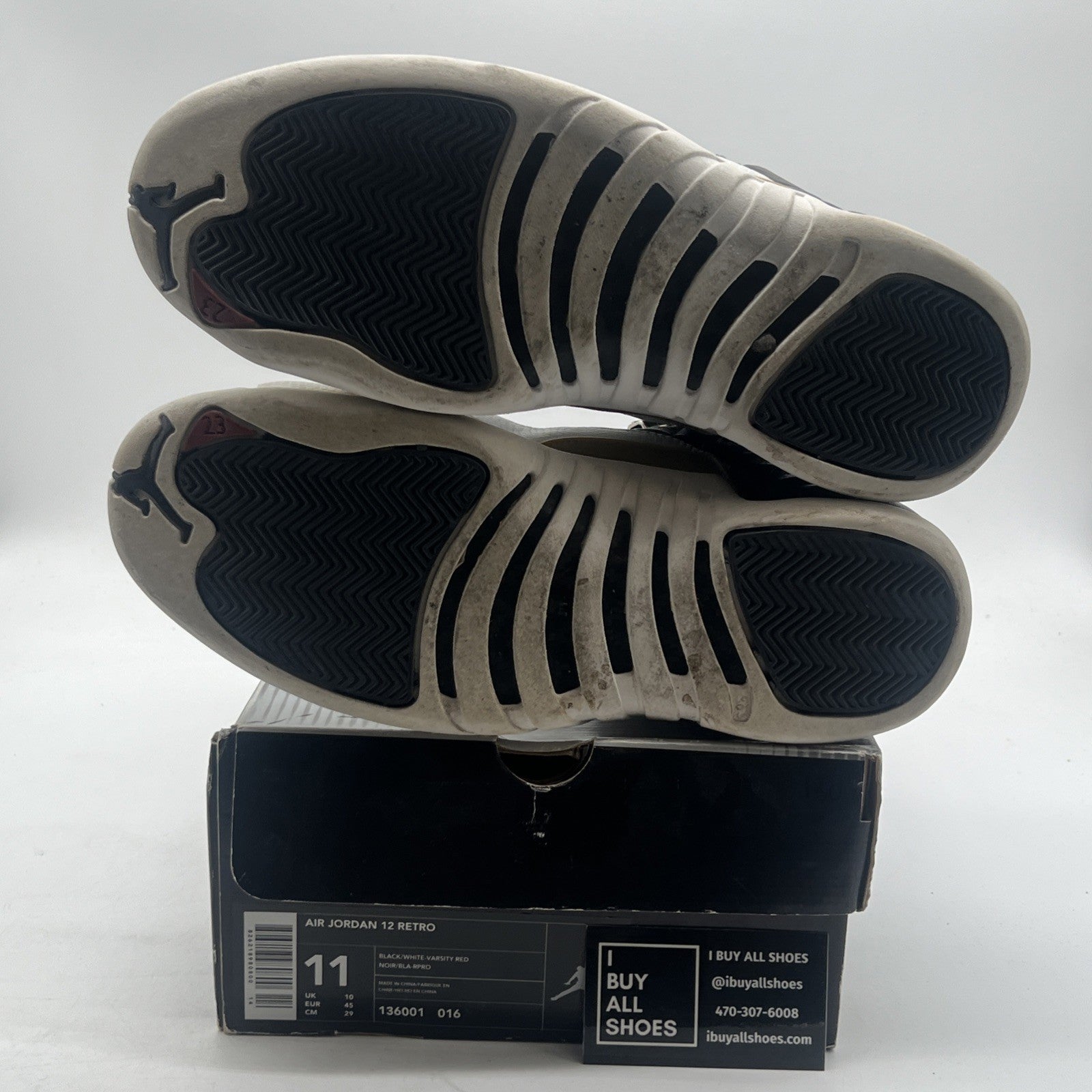 Size 11 - Air Jordan 12 Retro 2004 Playoff (136001-016)